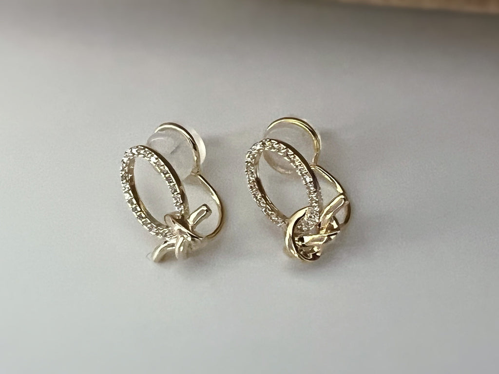 SANS DOULEUR ! Boucles d'oreilles CLIPS U nœud plaqué d'Or Ovale mini zircon. Clips d'oreilles confortable Boucles Délicates