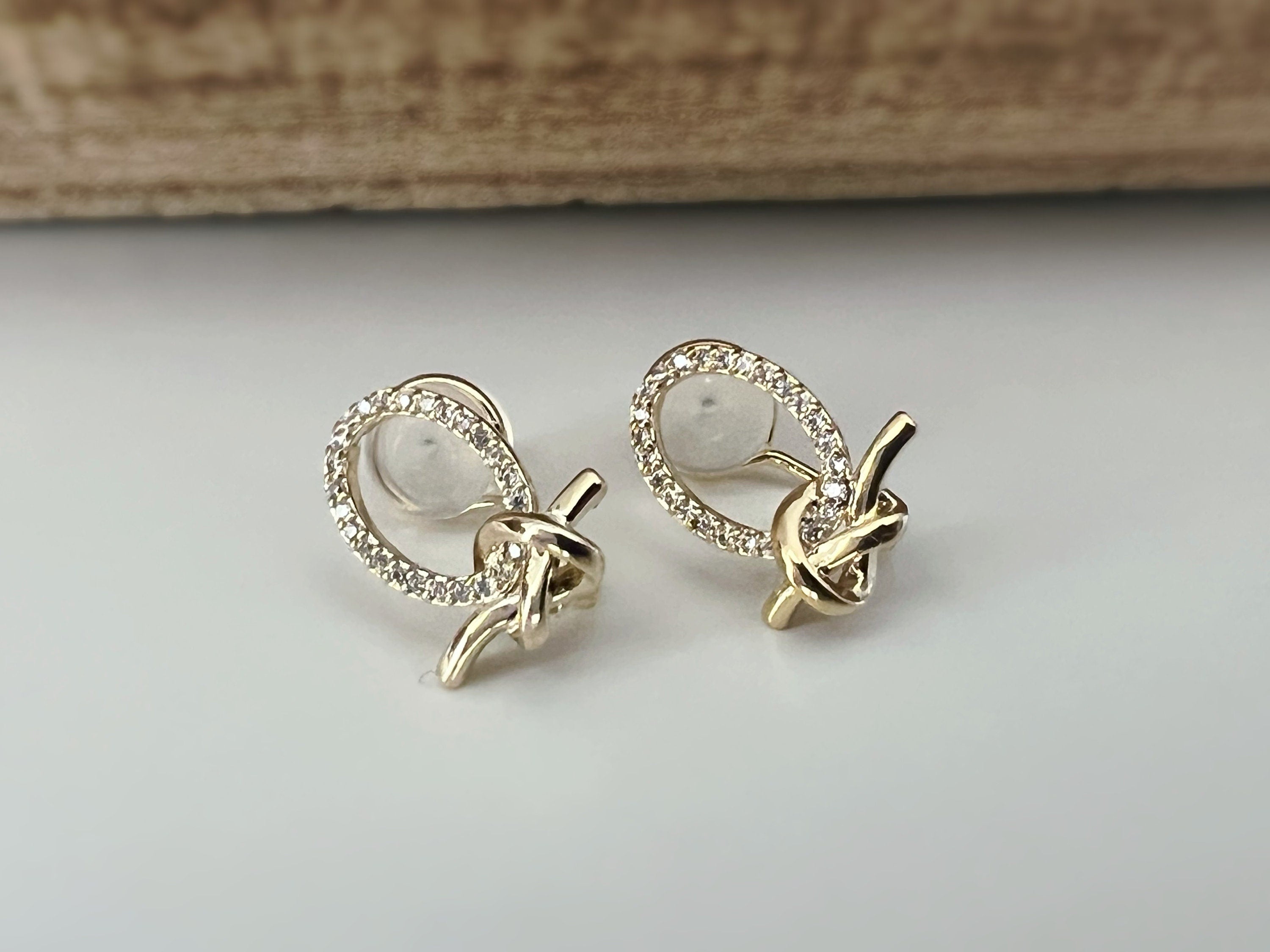 SANS DOULEUR ! Boucles d'oreilles CLIPS U nœud plaqué d'Or Ovale mini zircon. Clips d'oreilles confortable Boucles Délicates