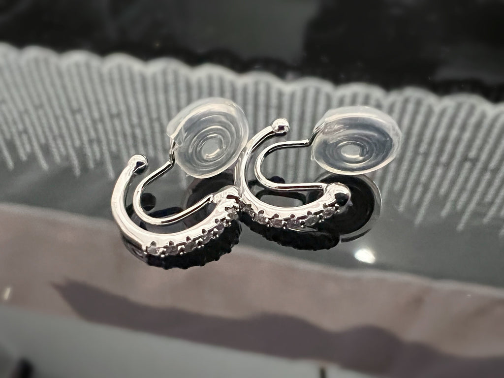 SANS DOULEUR ! Boucles d'oreilles CLIPS U spirale Demi-cercle Mini Pierres Zircon Rond plaqué d'Or. Clips d'oreilles confortable.