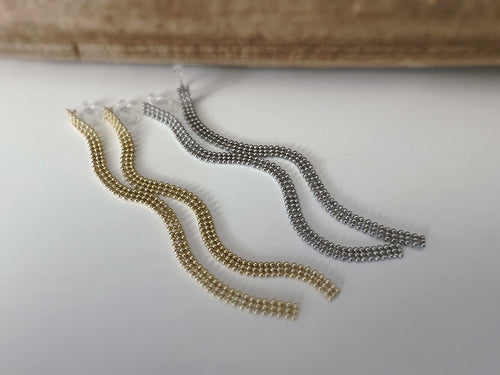 Super longues Boucles d'oreilles Clips INVISIBLES, Clips d'oreilles Chaîne Mini perles Argent / Or. Bijoux Minimaliste.