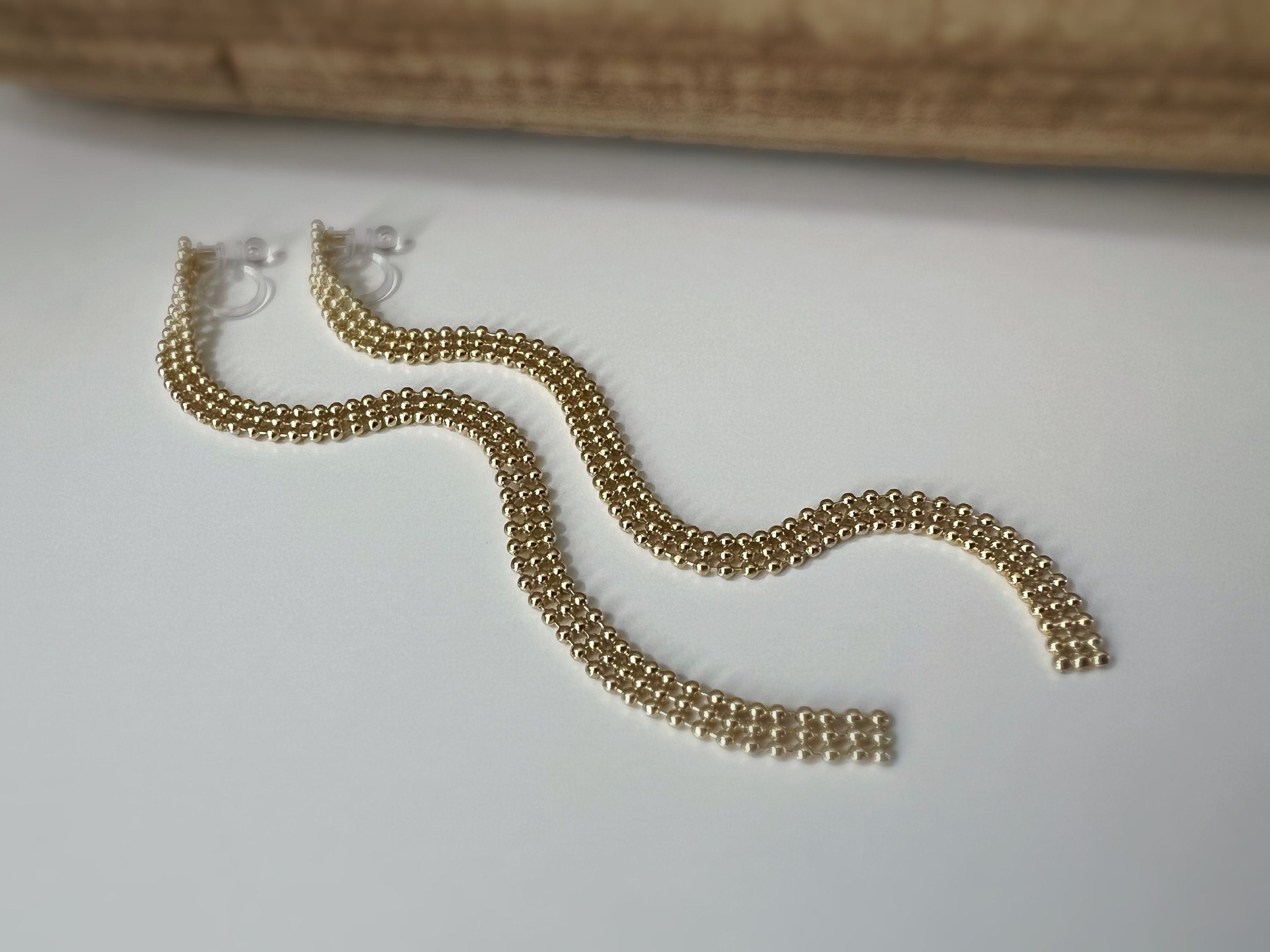 Super longues Boucles d'oreilles Clips INVISIBLES, Clips d'oreilles Chaîne Mini perles Argent / Or. Bijoux Minimaliste.