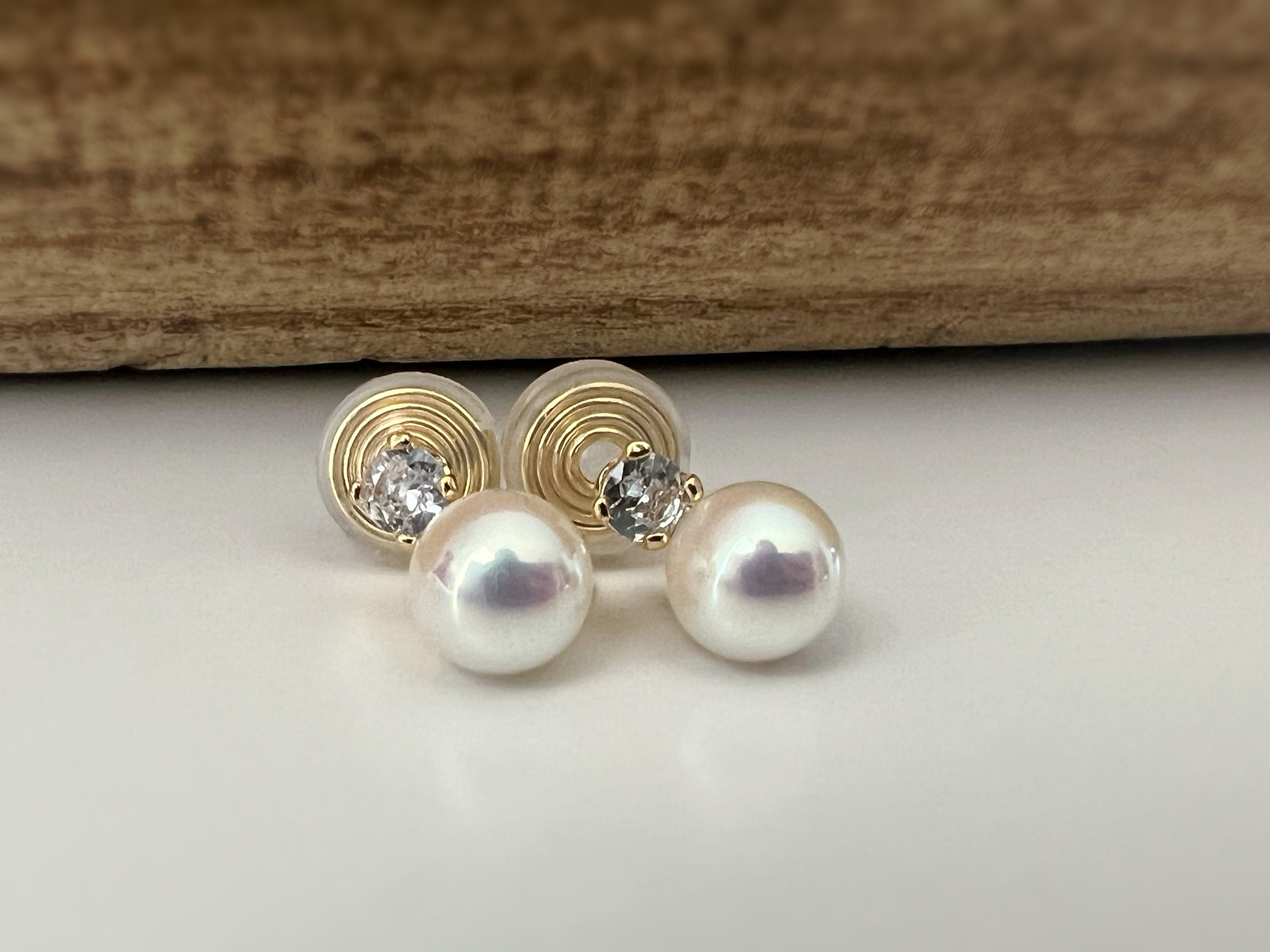 PAINLESS! CLIPS U spiral earrings gold plated White pearl 8mm Zircon 4MM. Comfortable ear clips.
