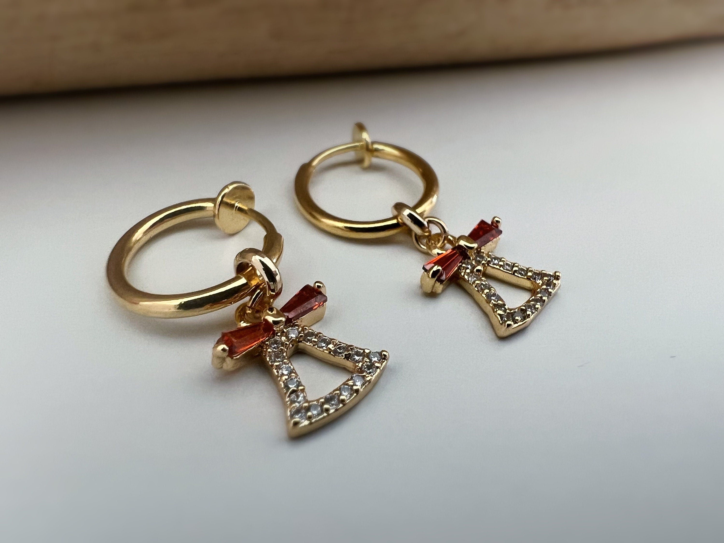 Clips d'oreille 2-EN-1 CLIPS anneaux Créoles doré avec clochette zircon noeud de papillon rouge Bijoux quotidien Anneaux 1.3cm