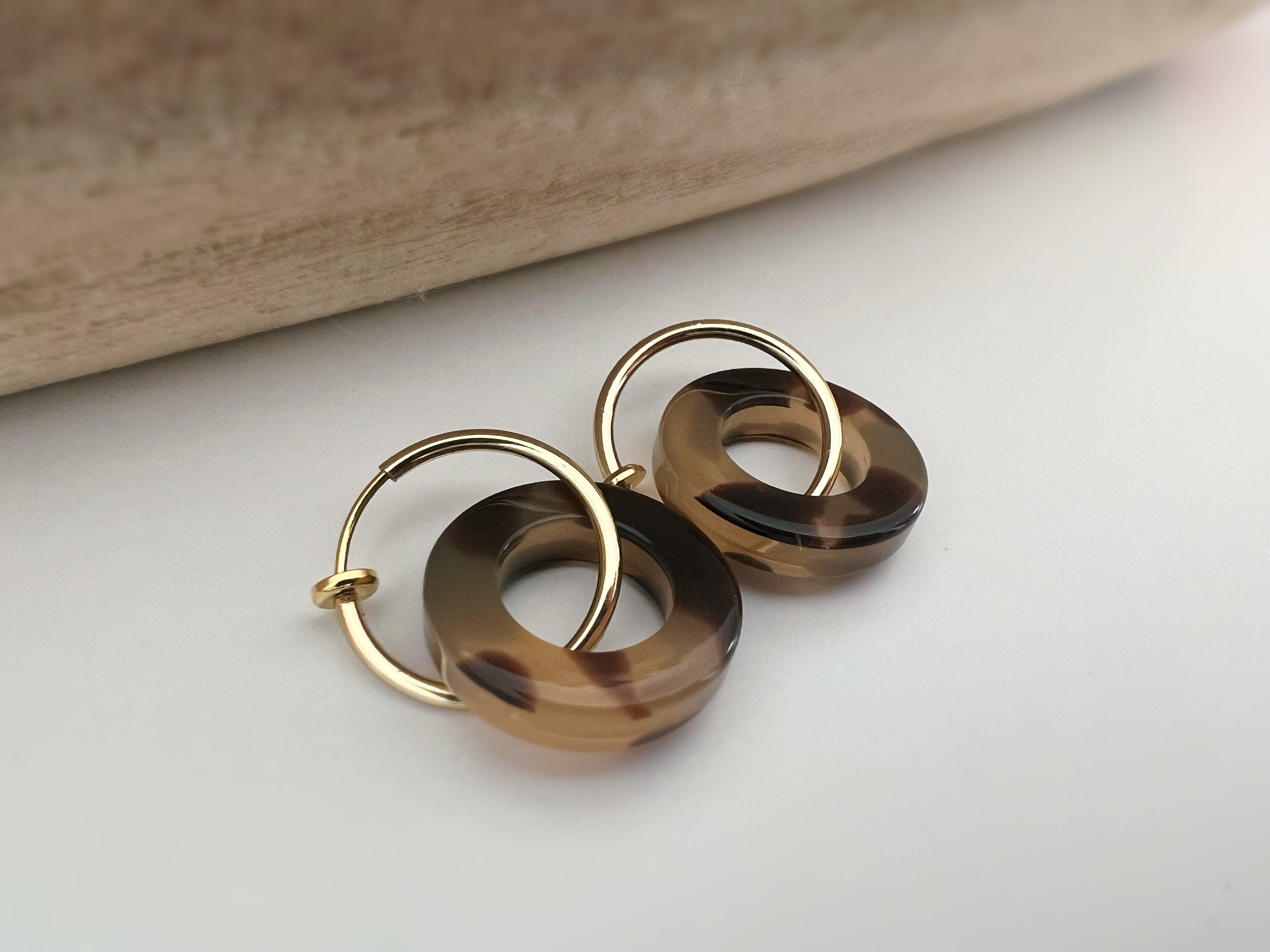 2 EN 1 Créoles Clips 18mm Or/ Argent Cercle écaille de tortue Marron. Clips d'oreilles Anneaux Or/ argent. Boucles d'oreilles.