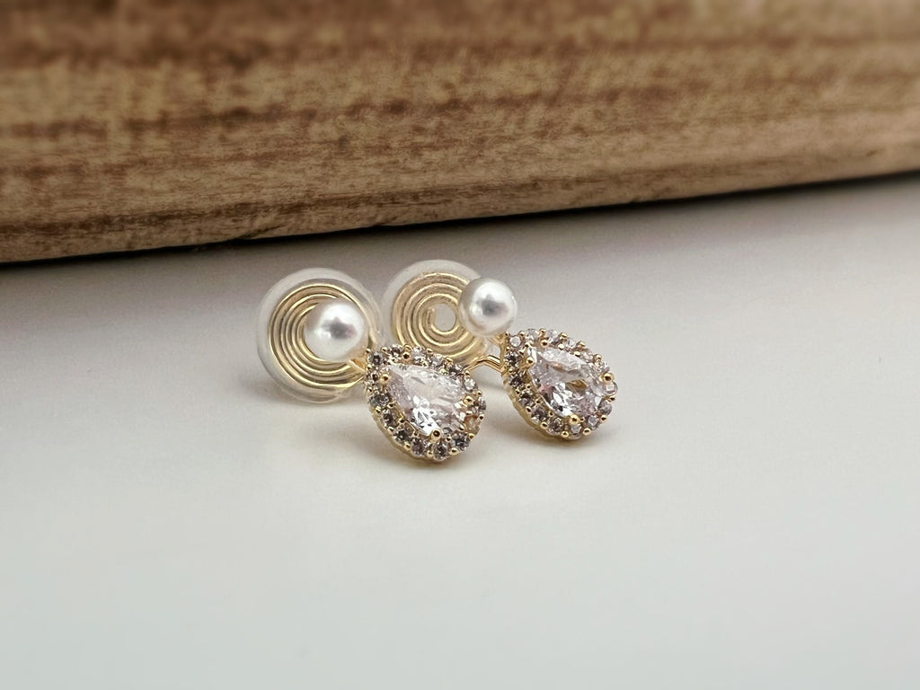 SANS DOULEUR ! Boucles d'oreilles CLIPS U spirale plaqué d'Or mini Perle blanche 4mm Goutte d'eau Zircon. Clips d'oreilles confortable.