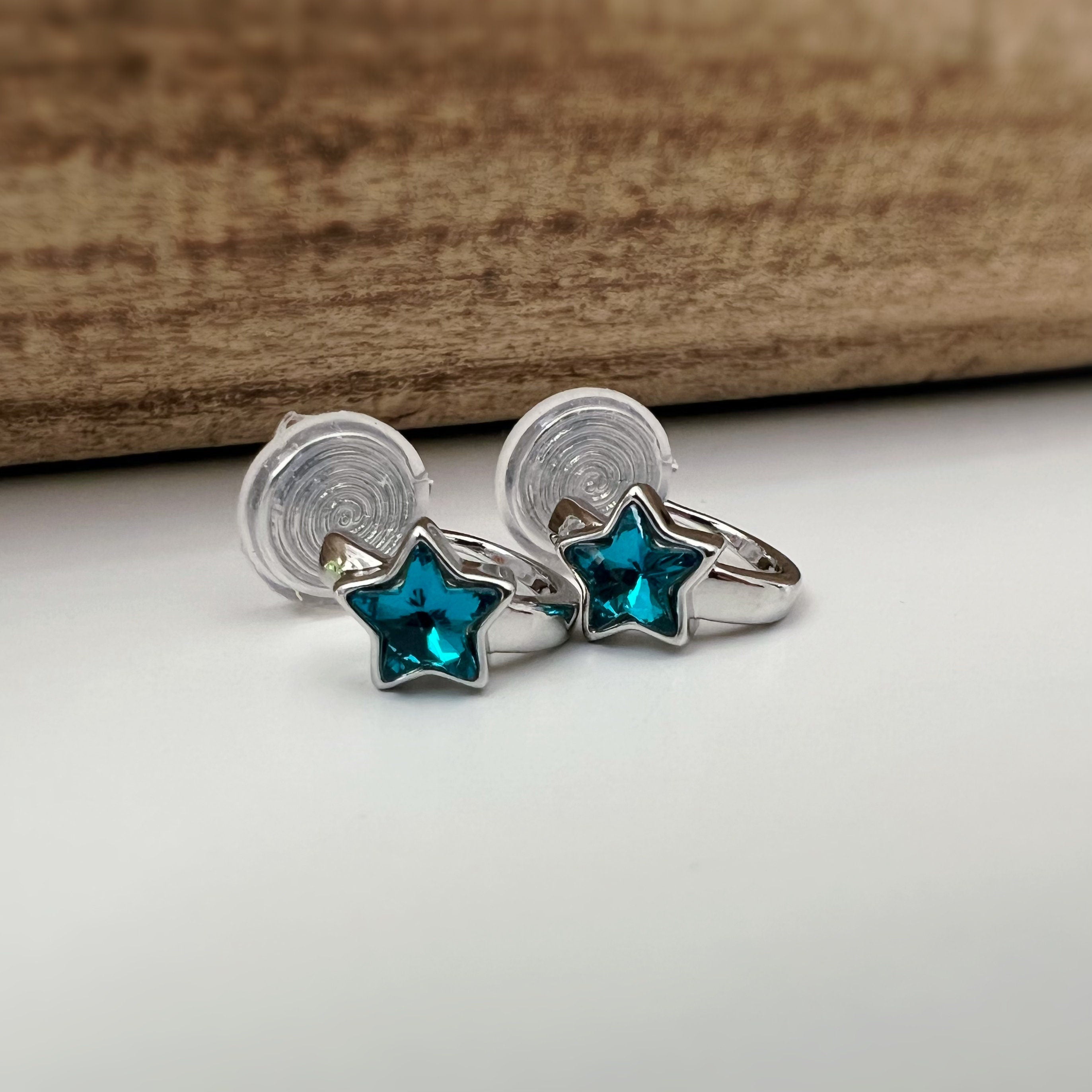 SANS DOULEUR ! Boucles d'oreilles CLIPS Petit cercle argent avec petit étoile bleu. Clips d'oreilles confortable Boucles Délicates