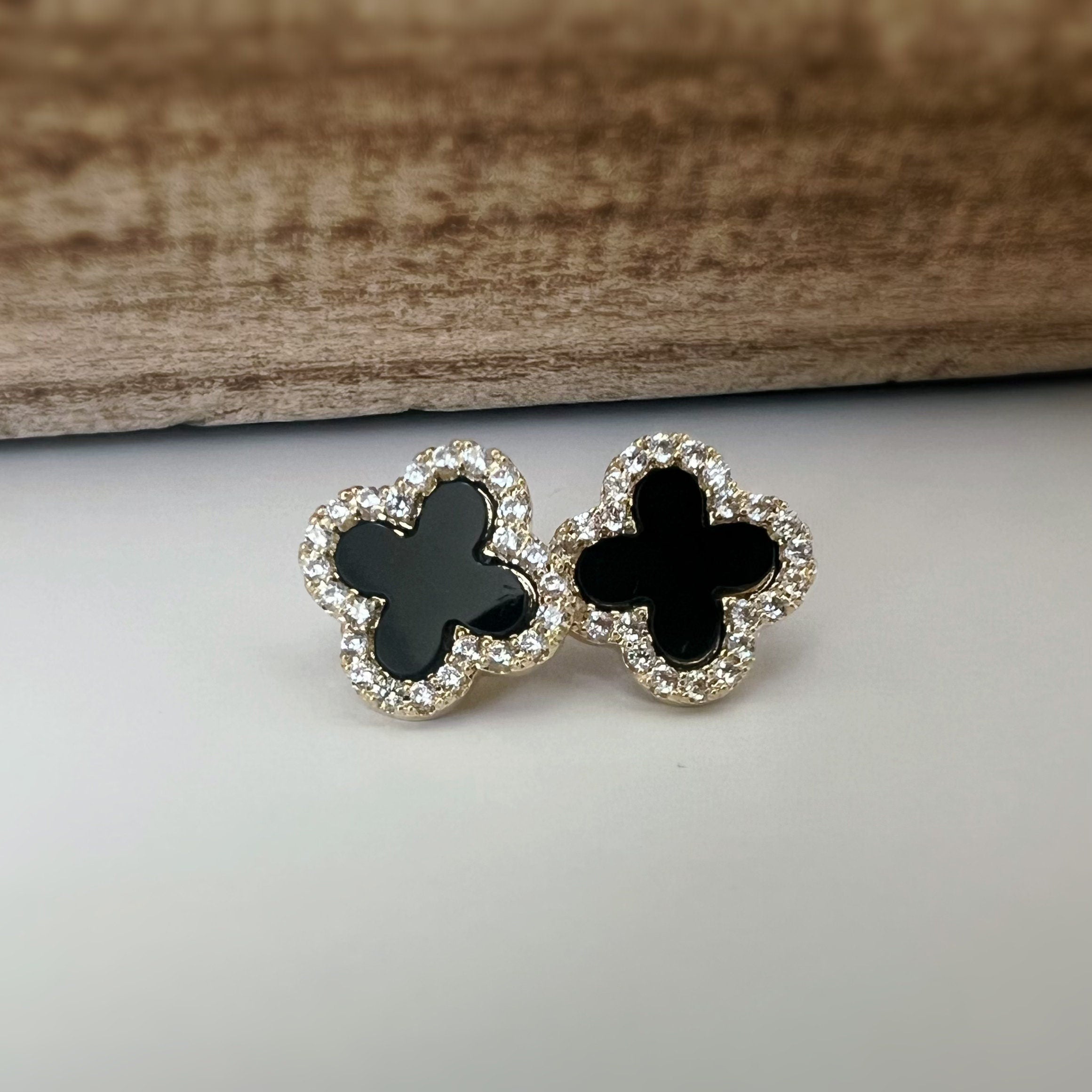 CLIPS d'oreilles invisibles, Trèfle à 4 feuilles or porte bonheur mini zircon Noir/ Blanc/ Vert Boucles d'oreilles clips confortable délicat