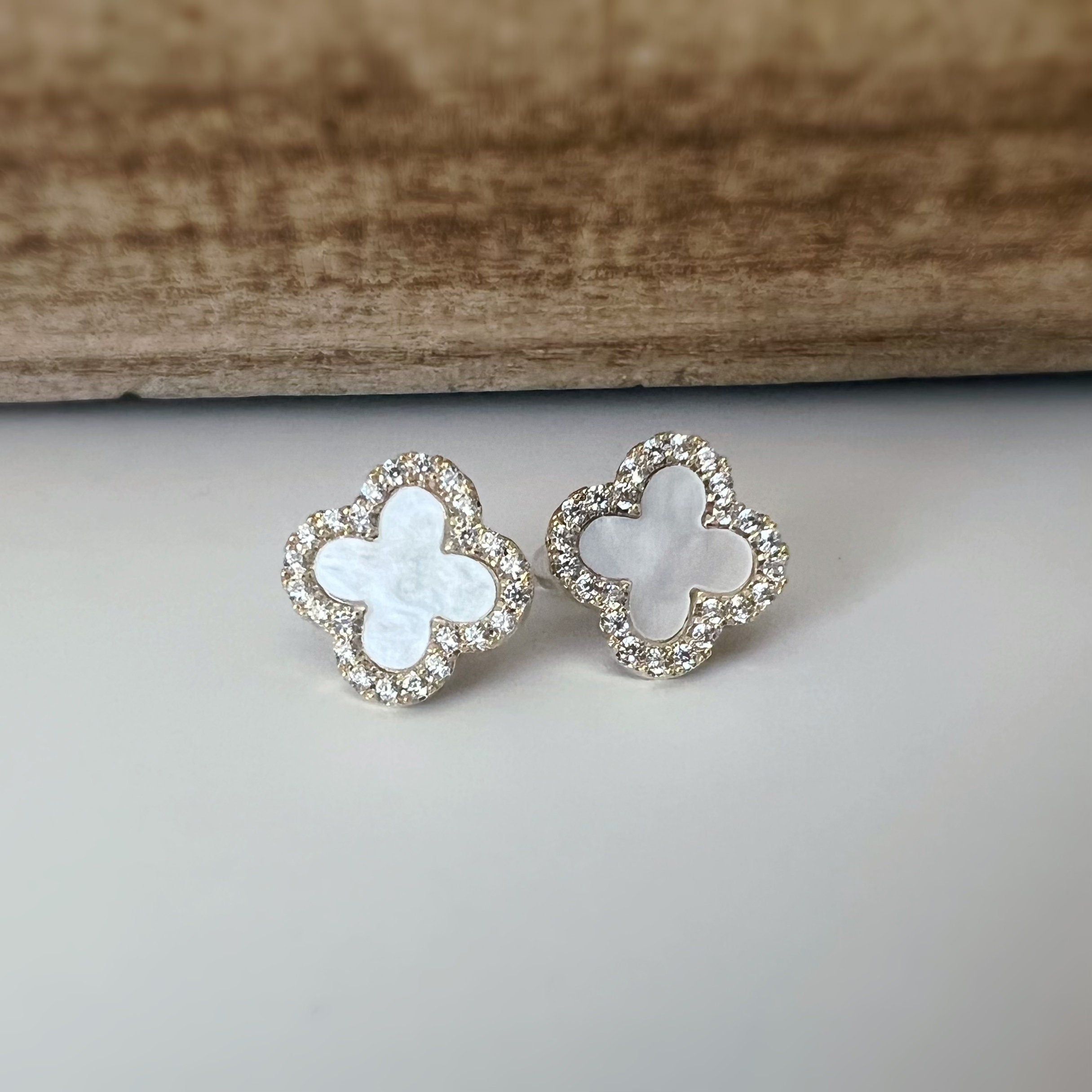 CLIPS d'oreilles invisibles, Trèfle à 4 feuilles or porte bonheur mini zircon Noir/ Blanc/ Vert Boucles d'oreilles clips confortable délicat