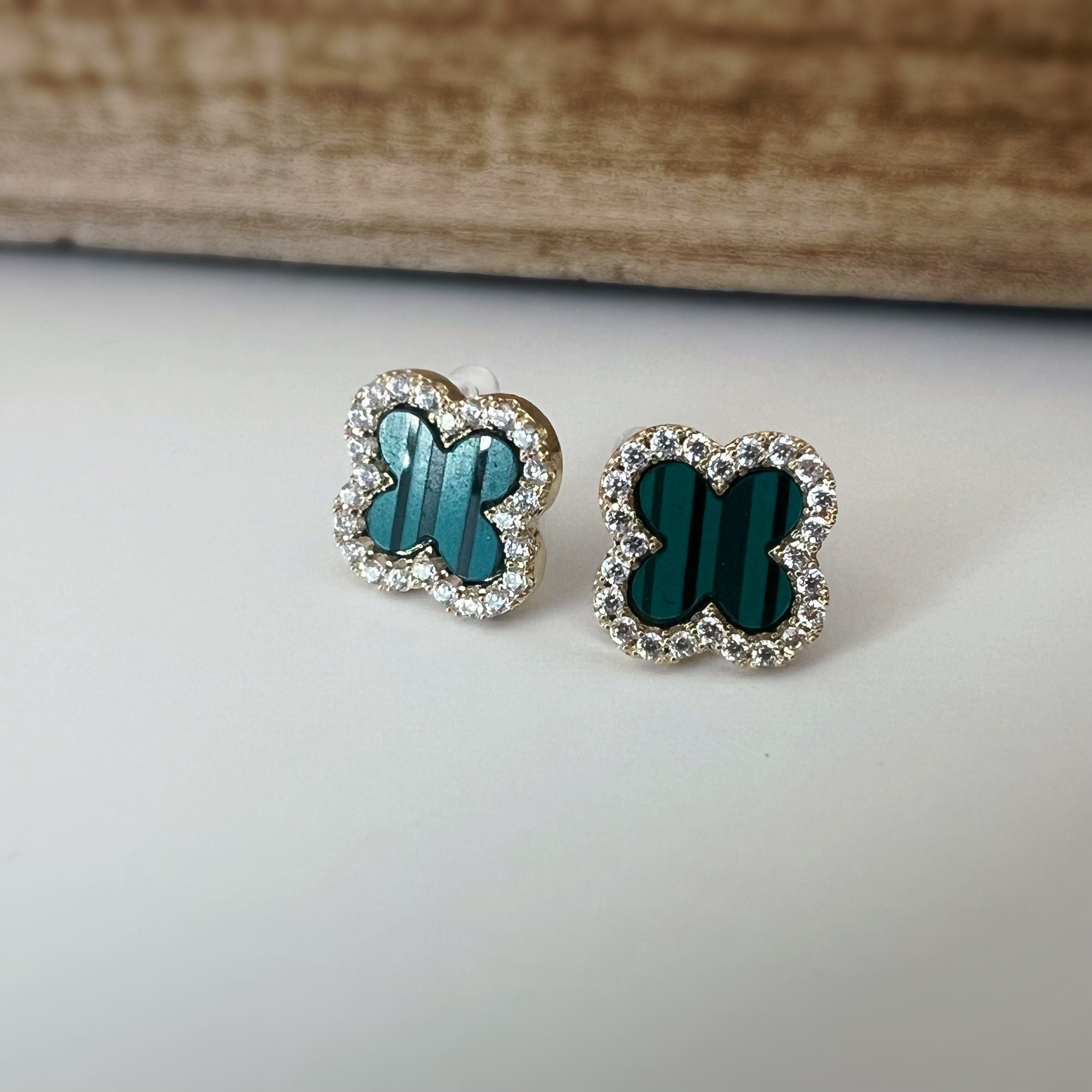 CLIPS d'oreilles invisibles, Trèfle à 4 feuilles or porte bonheur mini zircon Noir/ Blanc/ Vert Boucles d'oreilles clips confortable délicat