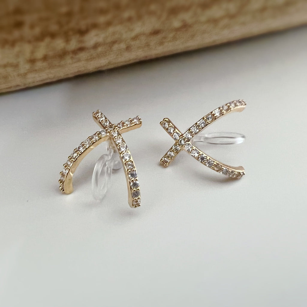 Cross mini zircon Clips Invisible gold color, Clips for non-pierced ears comfortable discreet delicate. Gifts Ready to give