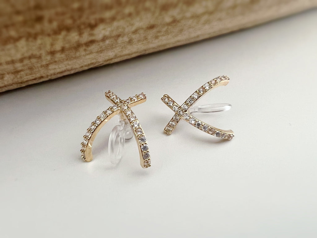 Cross mini zircon Clips Invisible gold color, Clips for non-pierced ears comfortable discreet delicate. Gifts Ready to give