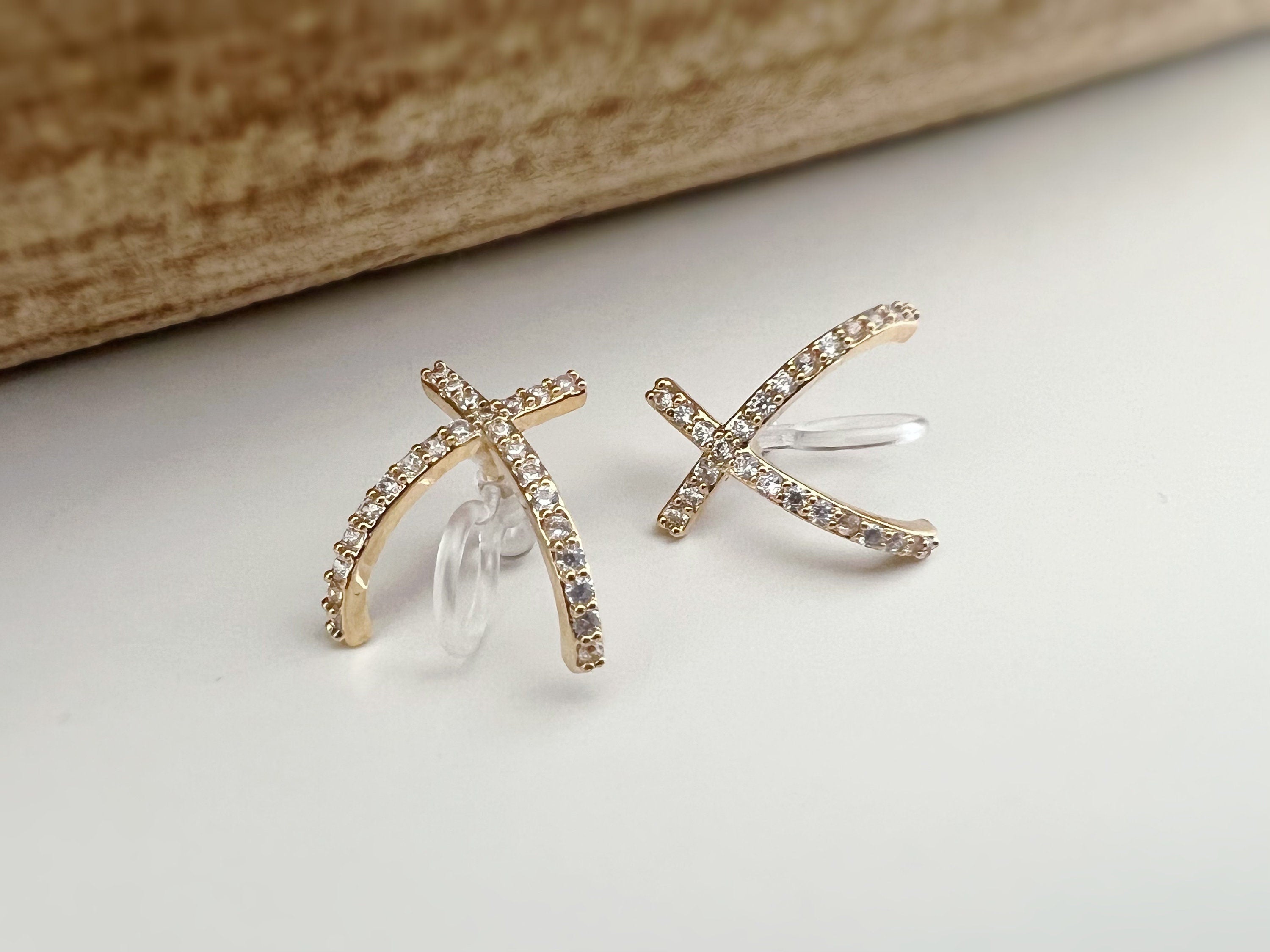 Cross mini zircon Clips Invisible gold color, Clips for non-pierced ears comfortable discreet delicate. Gifts Ready to give