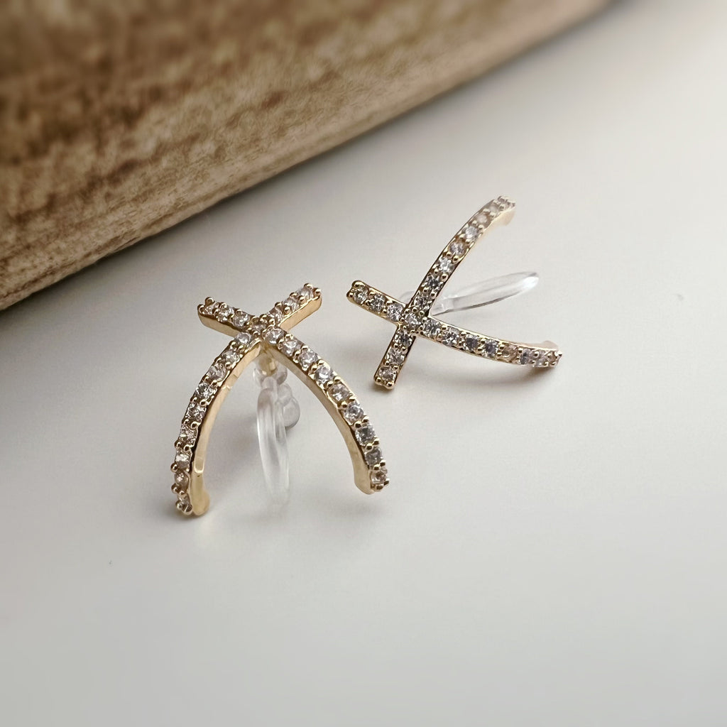 Cross mini zircon Clips Invisible gold color, Clips for non-pierced ears comfortable discreet delicate. Gifts Ready to give