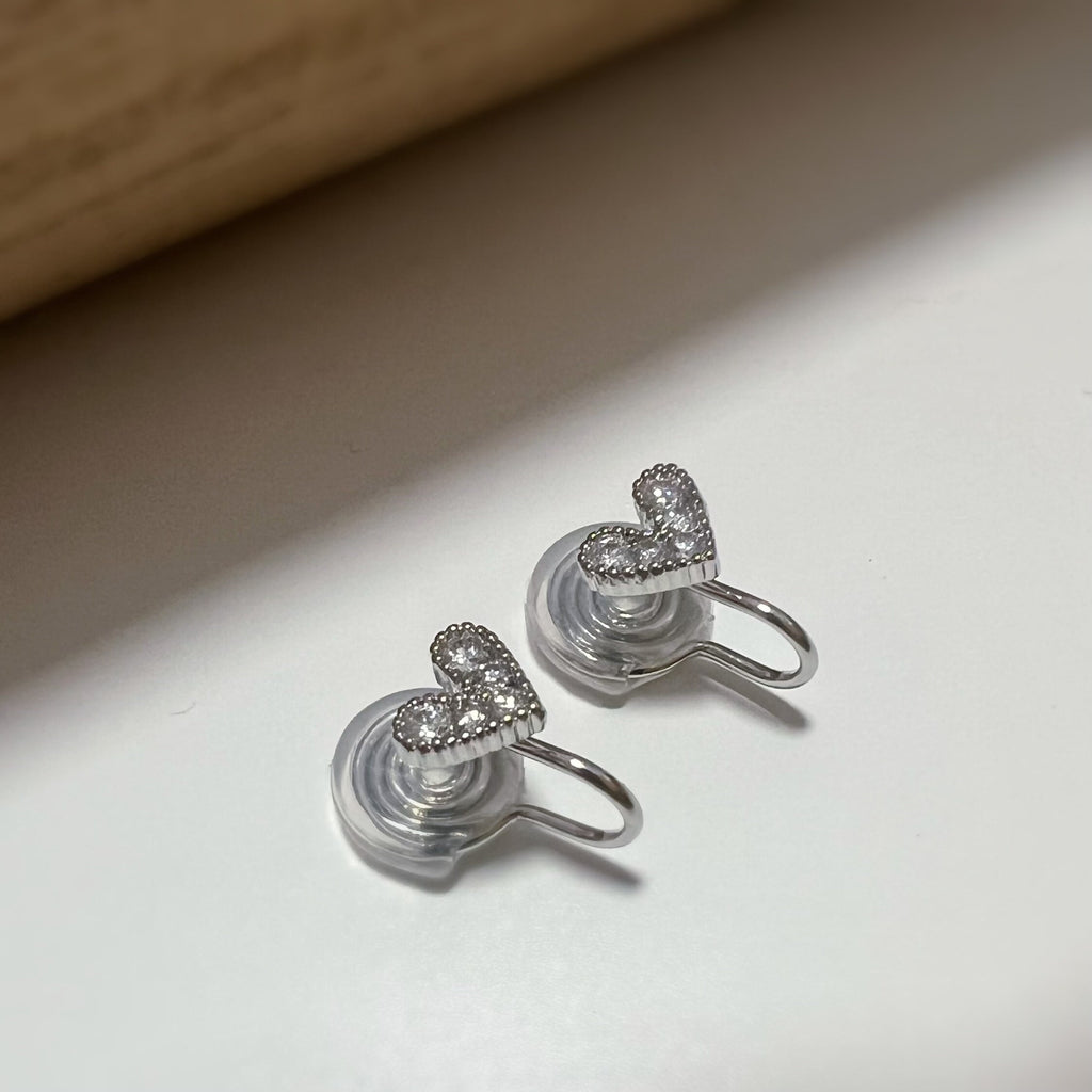 SANS DOULEUR ! Boucles d'oreilles CLIPS U spirale Mini Coeur strass Mini Zircon plaqué d'Or. Clips d'oreilles confortable.
