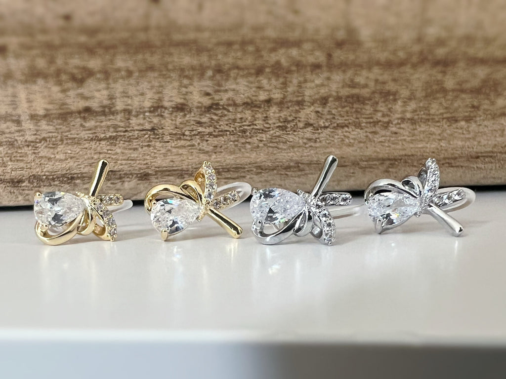 Clips d'oreilles invisibles Noeud de papillon mini pierre zircon goutte d'eau transparent. CLIPS confortable prêt à offrir
