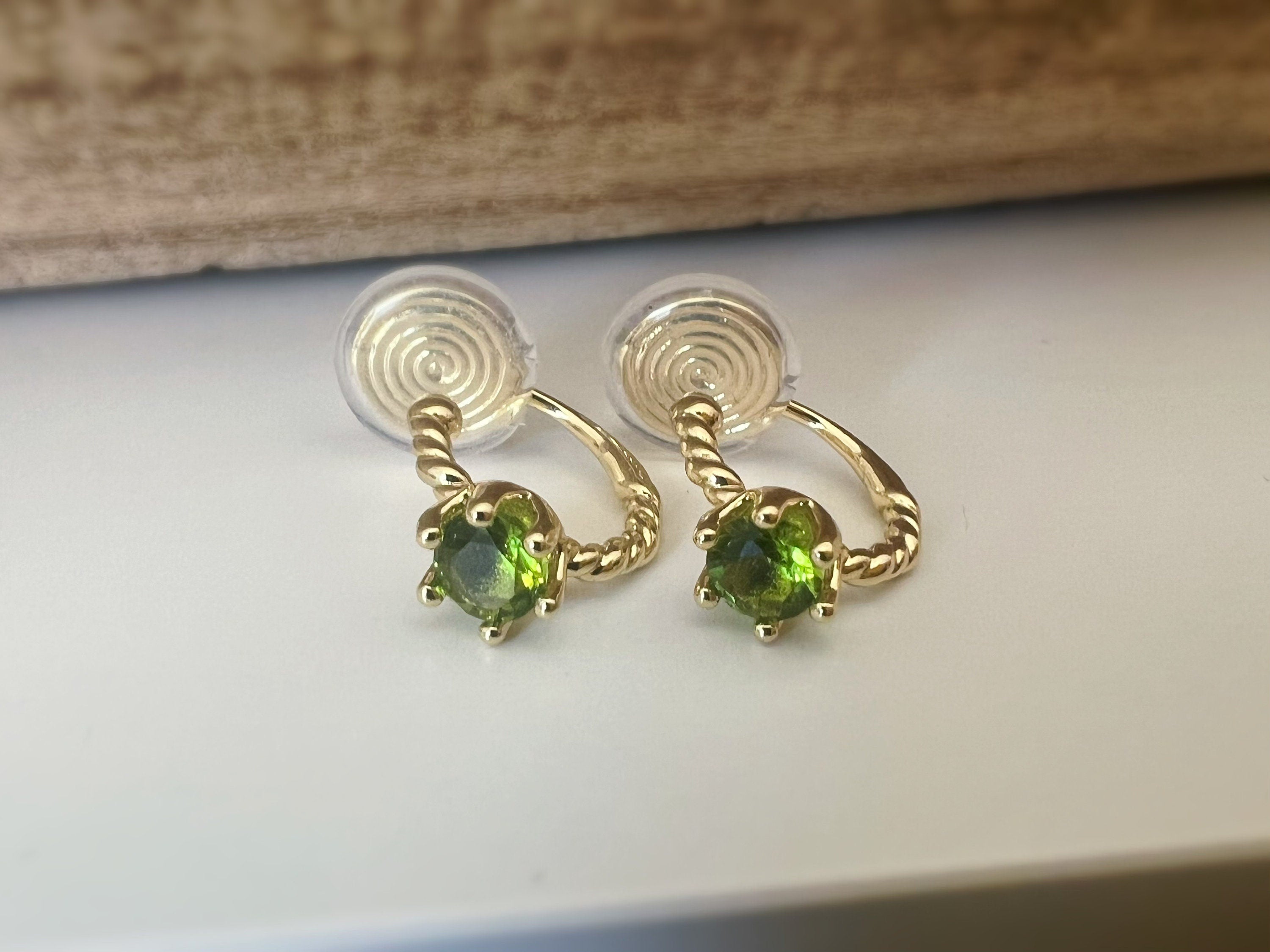 SANS DOULEUR ! Boucles d'oreilles CLIPS U spirale Cercle torsadé Pierre Zircon Rond Vert citron. Plaqué d'Or. Clips d'oreilles confortable