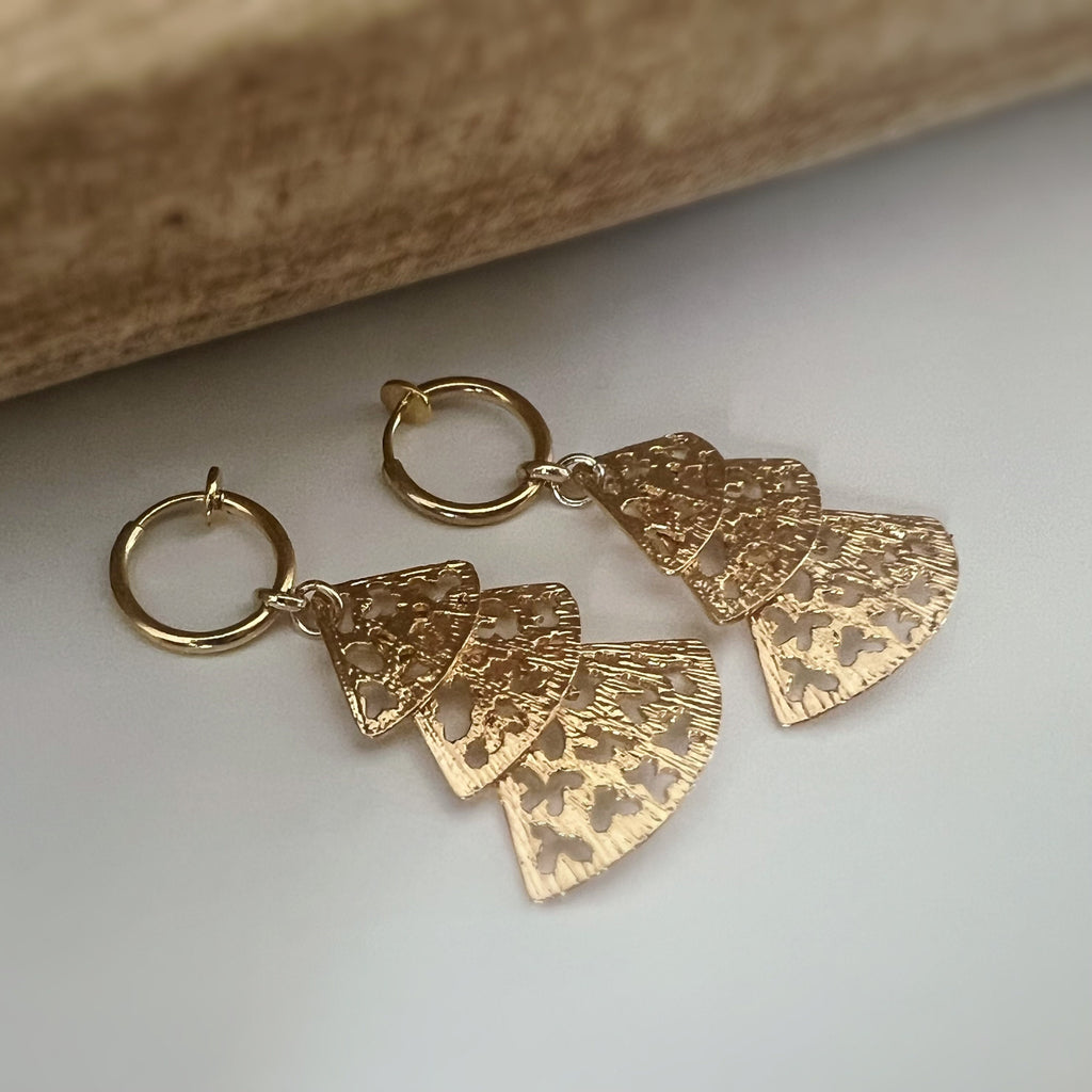 2 IN 1, Fan. CLIPS creole earrings, Dangling. Three fans. Modern ear clips.