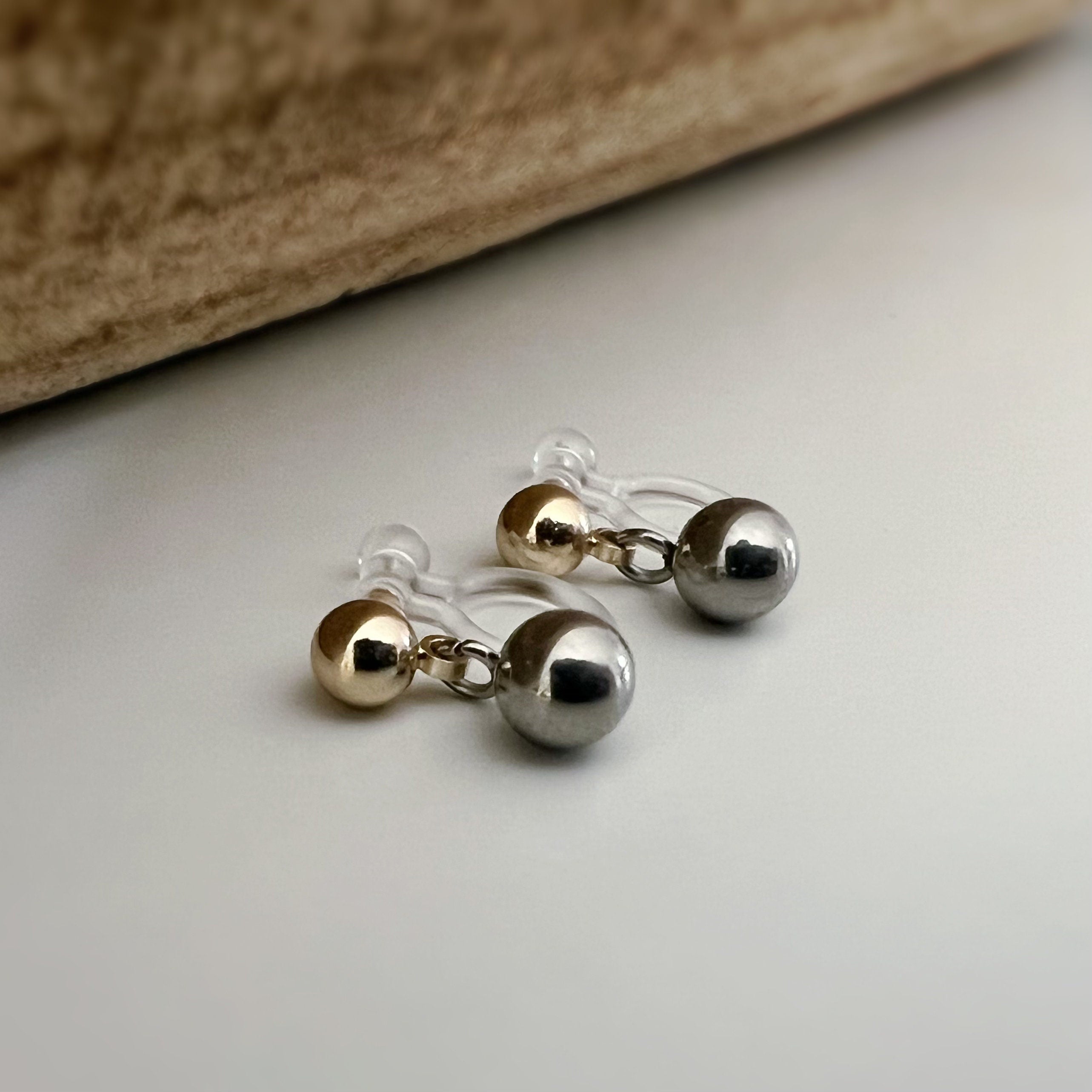 Boucles d'oreilles Clips INVISIBLES Double perle Argent et Or, Clips d'oreilles confortable bijoux minimaliste quotidien.