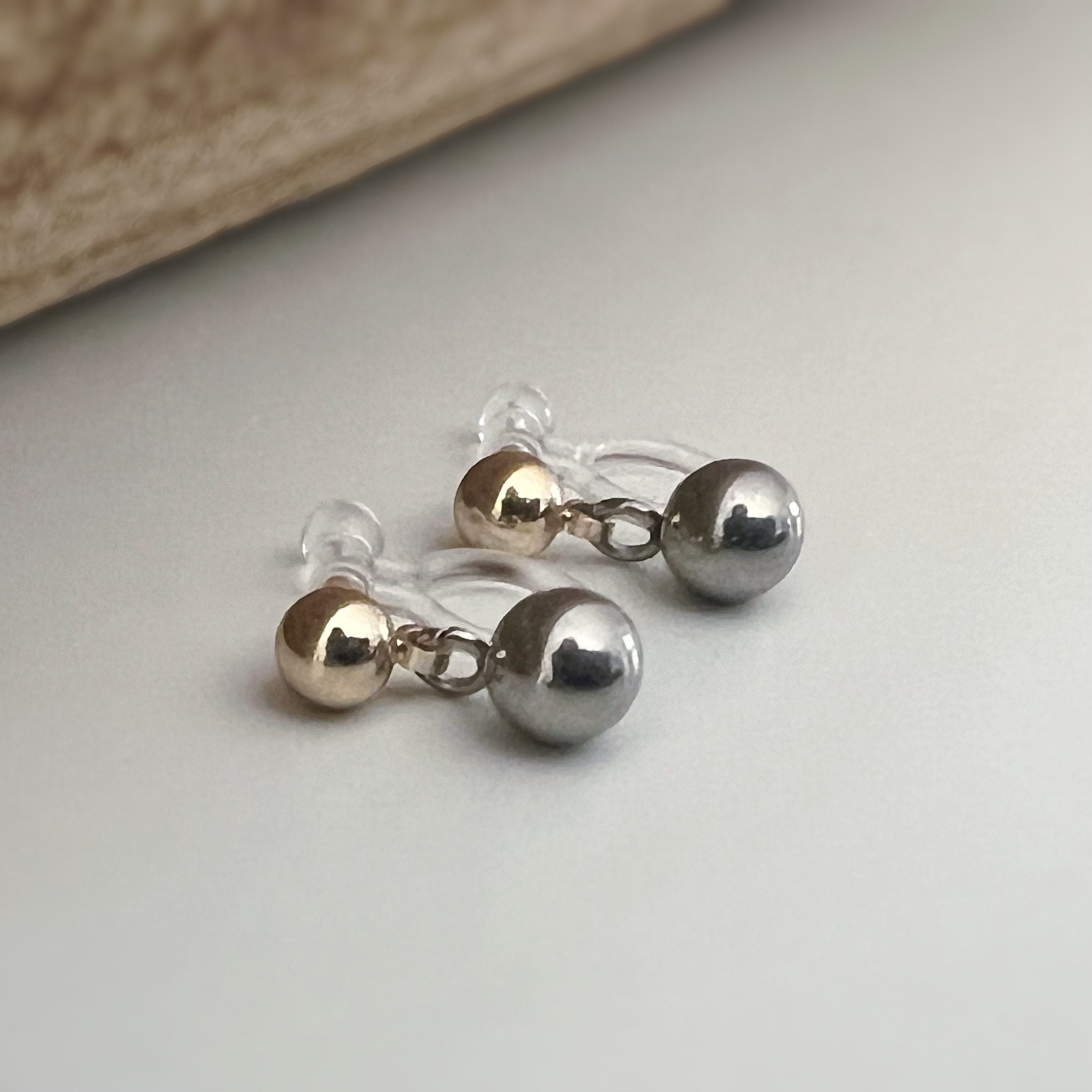 Boucles d'oreilles Clips INVISIBLES Double perle Argent et Or, Clips d'oreilles confortable bijoux minimaliste quotidien.