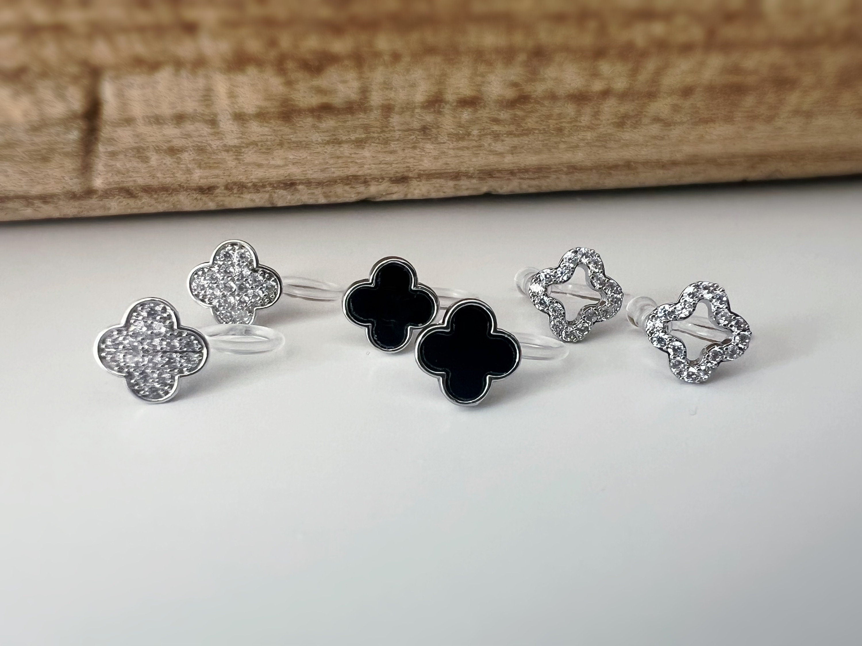 CLIPS d'oreilles invisibles Trèfle à 4 feuilles porte bonheur Noir/ Mini zircon Argent/ Argent creux Boucles d'oreilles confortable délicat