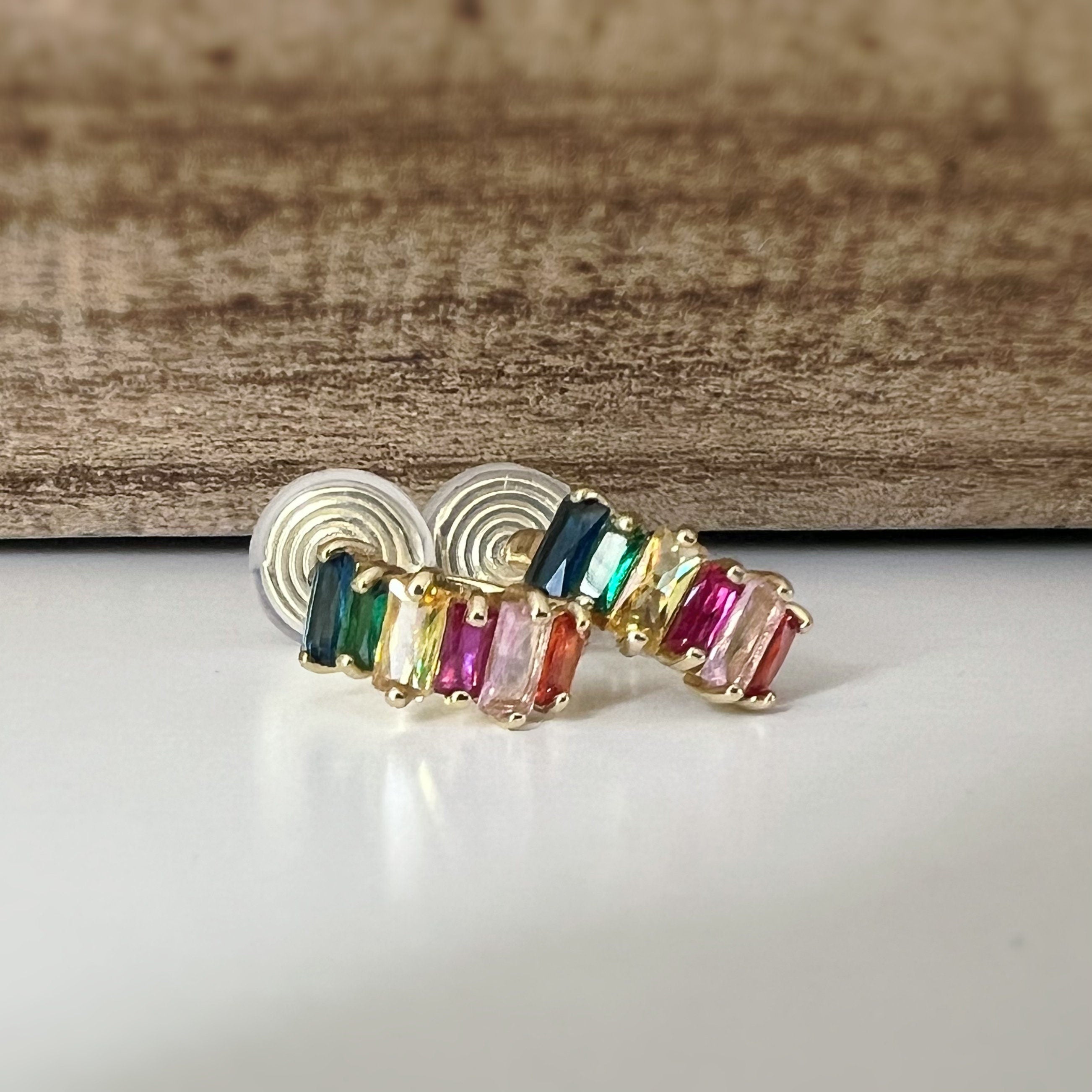 SANS DOULEUR ! Boucles d'oreilles CLIPS U spirale Cercle Mini Zircon rectangle coloré arc-en-ciel plaqué d'Or. Clips d'oreilles confortable.