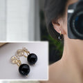 SANS DOULEUR ! Boucles d'oreilles CLIPS U Zircon spirale Perle Noir 10mm plaqué d'Or. Clips d'oreilles confortable. Prêt à offrir