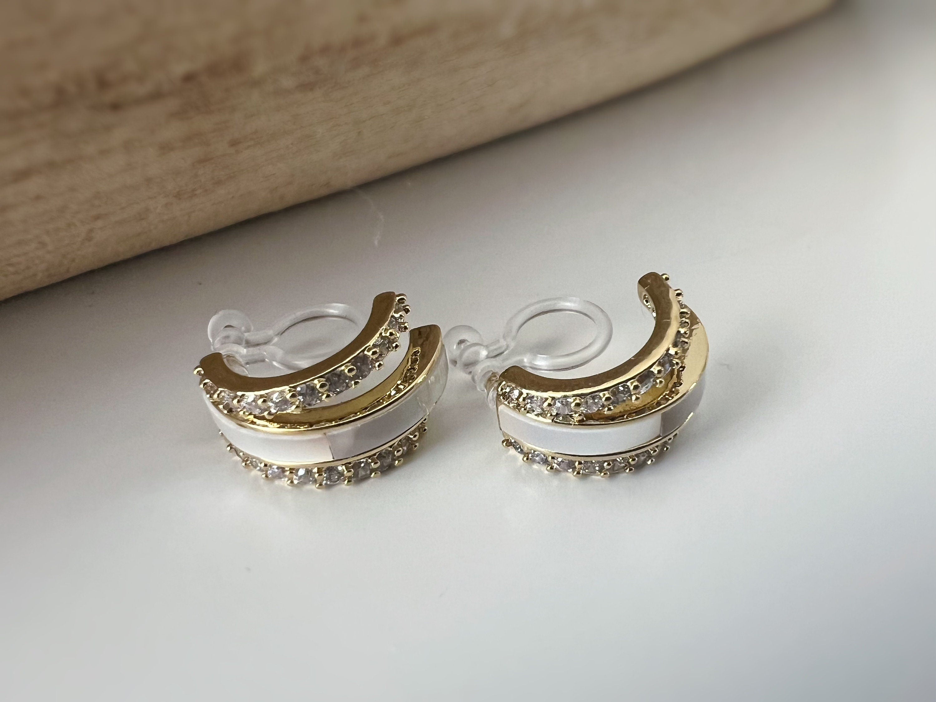 Boucles d'oreilles CLIPS résine invisible triple demi cercles mini zircon nacre blanche Oreilles Non Percées Bijoux quotidiens Prêt à offrir