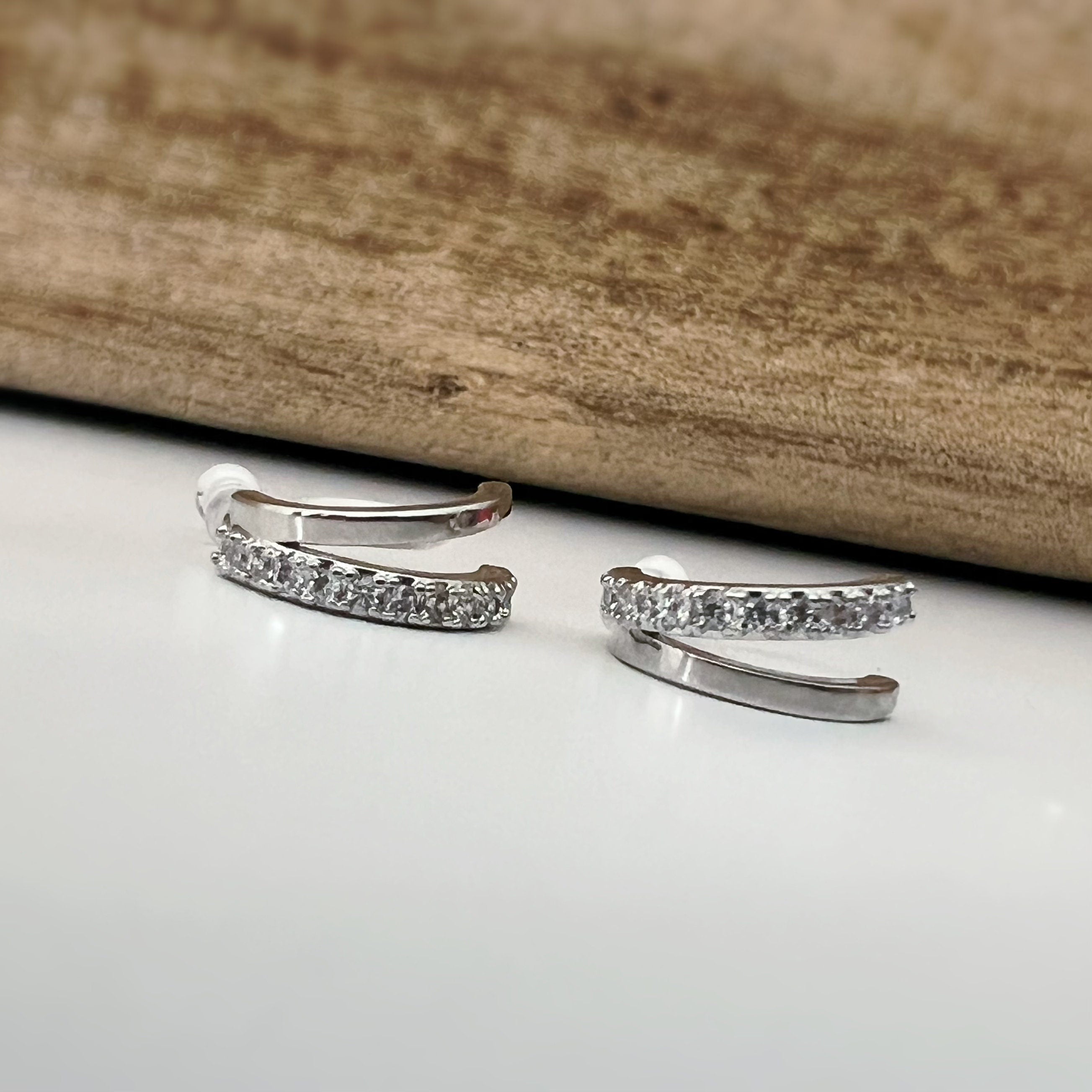 Boucles d'oreilles Clips INVISIBLES Double demi-cercle couleur Or / Argent Zircon Clips d'oreilles confortable bijoux minimaliste quotidien.
