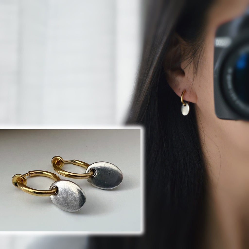 Clips d'oreille 2-EN-1 CLIPS anneaux couleur Or. Pendentif ovale argenté. Bijoux quotidien Anneaux 1.3cm