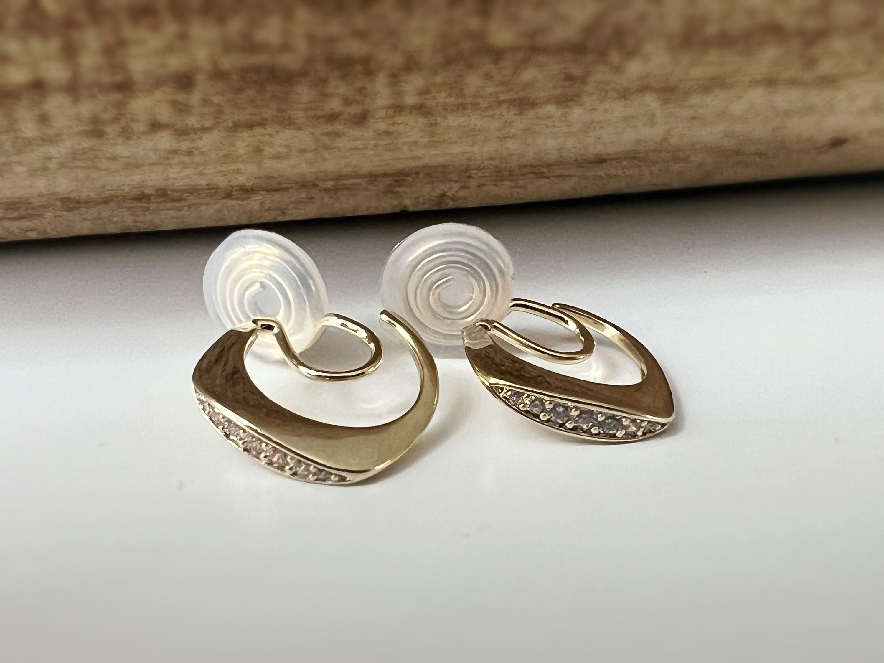 SANS DOULEUR ! Boucles d'oreilles CLIPS U spirale Demi-cercle Mini Pierres Zircon Rond plaqué d'Or. Clips d'oreilles confortable.