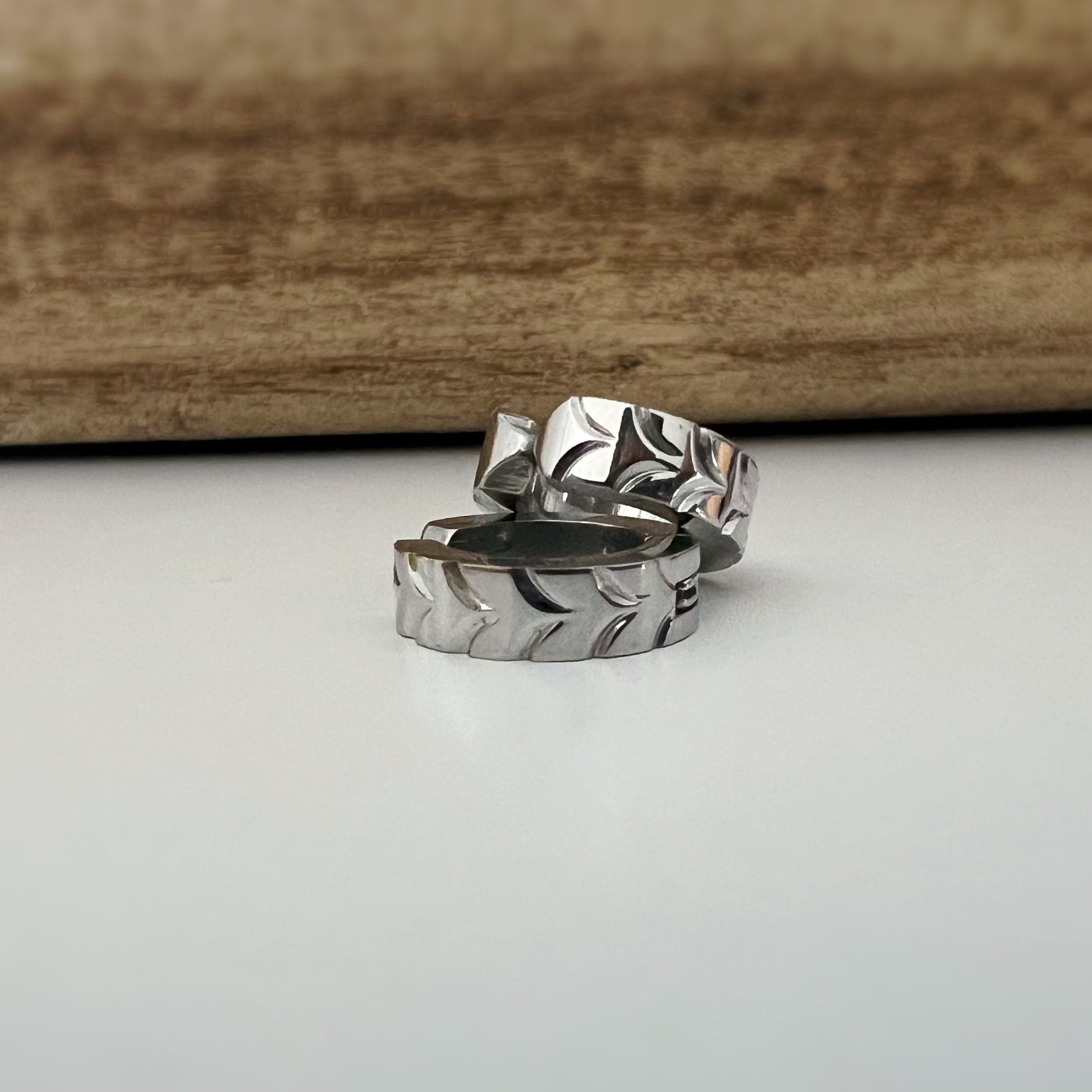 Boucles d'oreilles Rock CLIPS anneaux Argent givré Fleurs. Oreilles Non Percées. Bijoux quotidiens