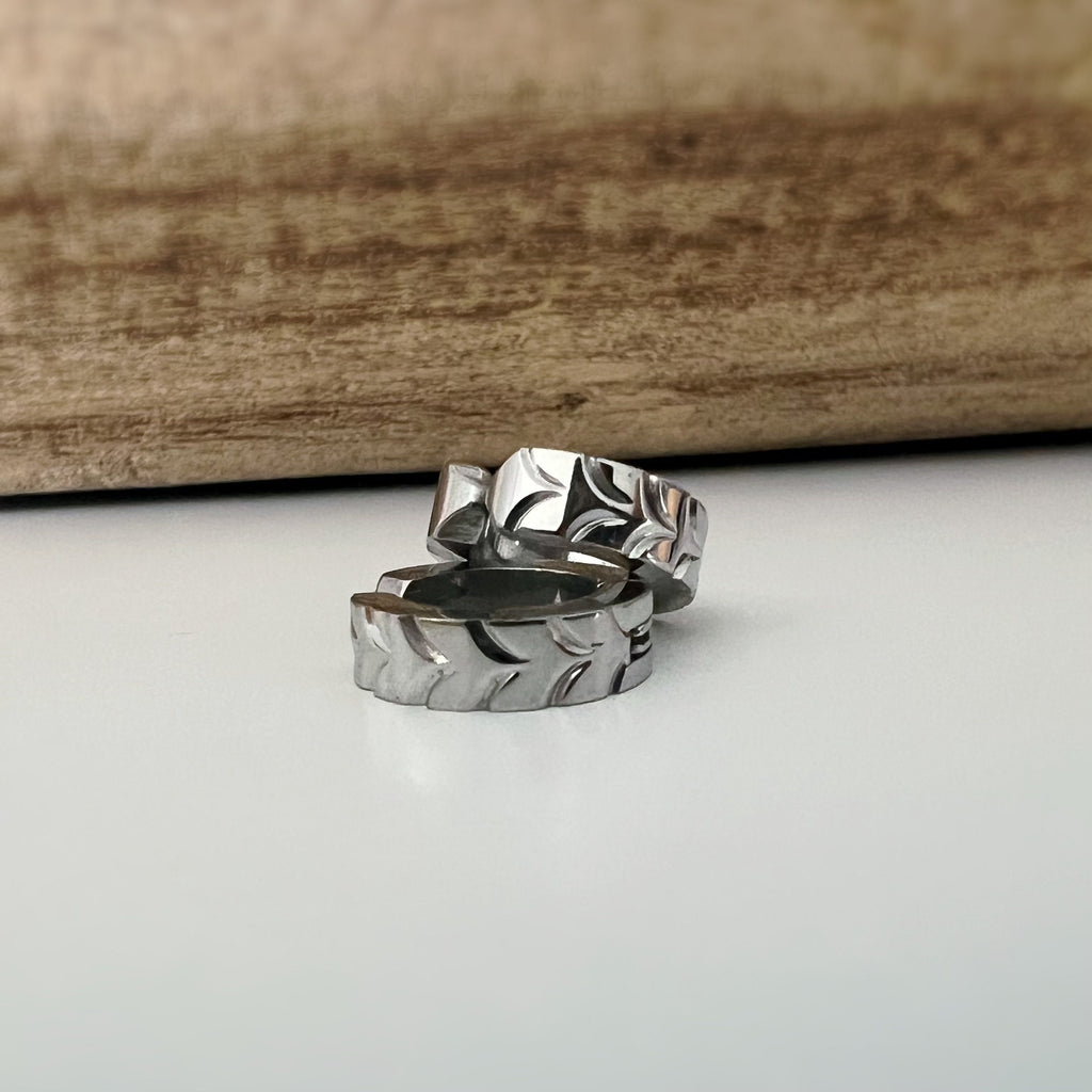 Boucles d'oreilles Rock CLIPS anneaux Argent givré Fleurs. Oreilles Non Percées. Bijoux quotidiens