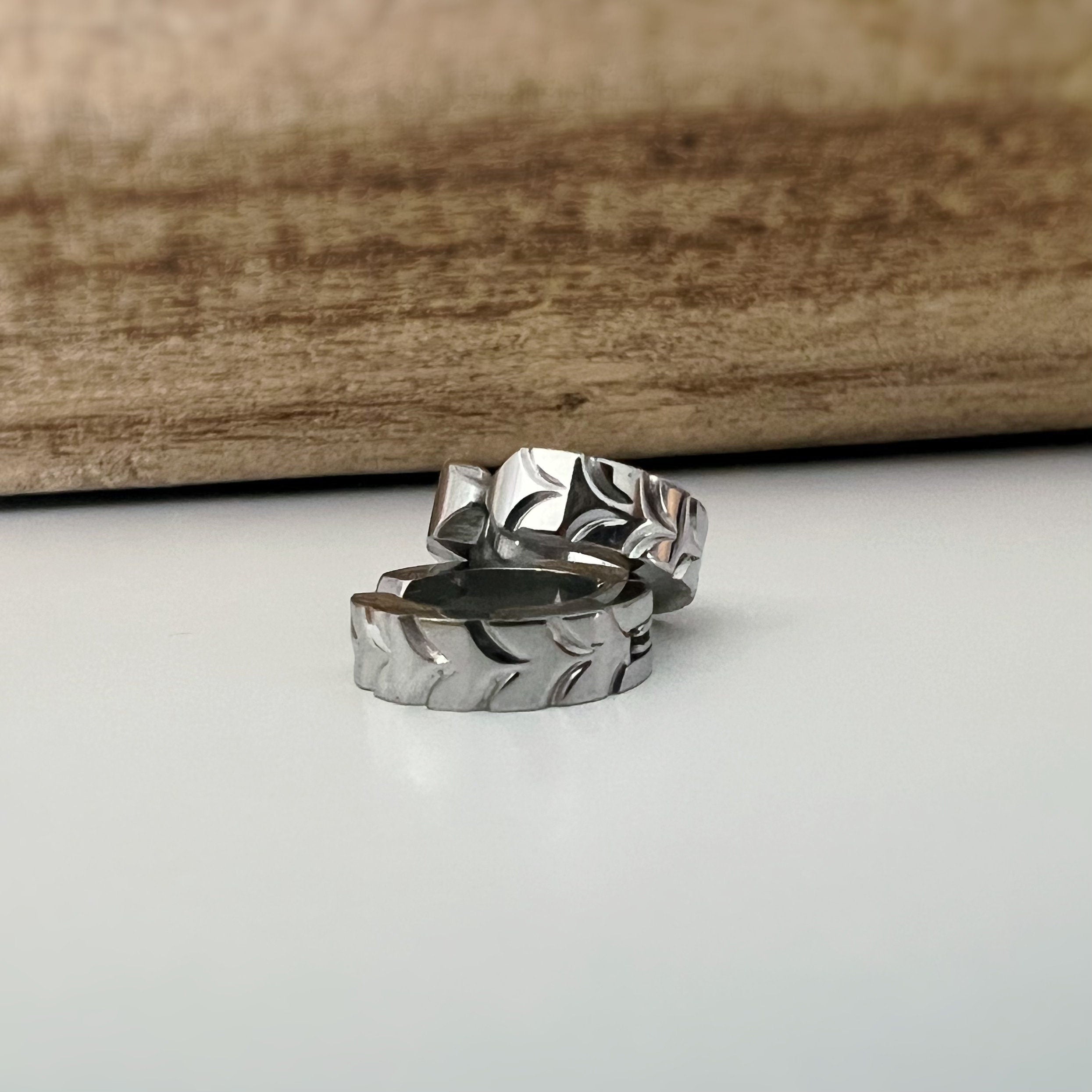 Boucles d'oreilles Rock CLIPS anneaux Argent givré Fleurs. Oreilles Non Percées. Bijoux quotidiens