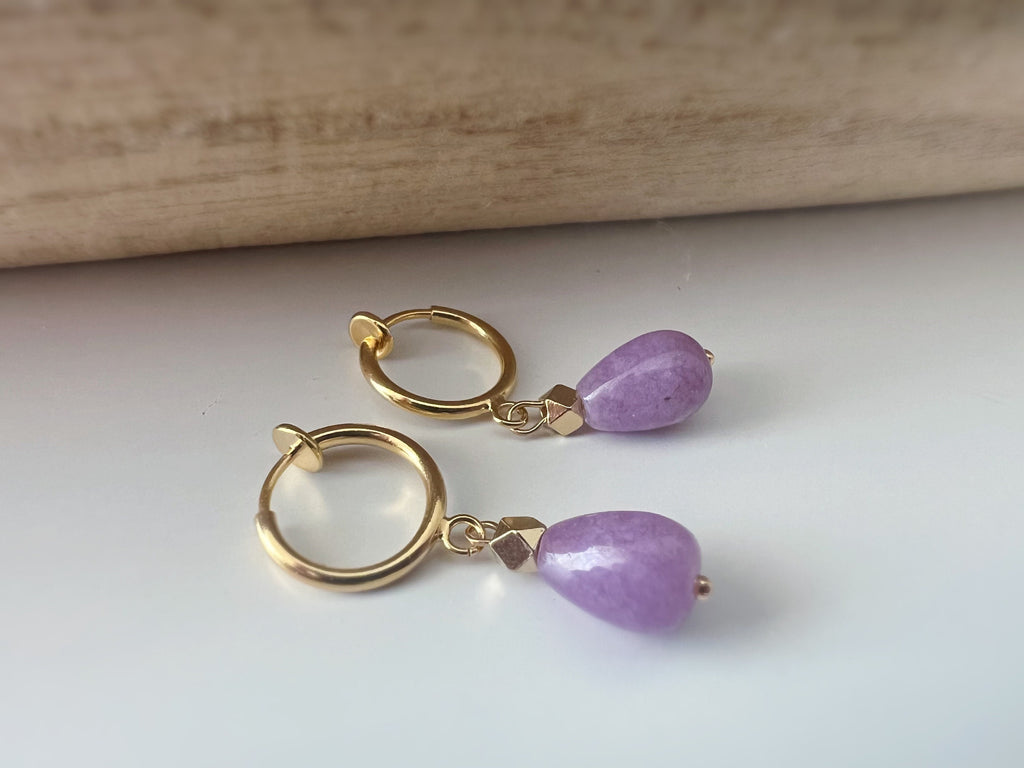 Clips d'oreille CLIPS pendants anneaux Créoles doré avec Perle goutte d'eau Bleu claire/ Violet calcédoine. Bijoux quotidien Anneaux 1.3cm