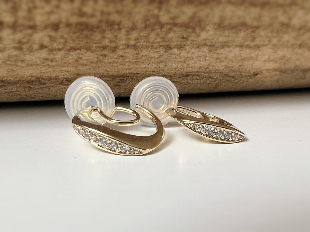 SANS DOULEUR ! Boucles d'oreilles CLIPS U spirale Demi-cercle Mini Pierres Zircon Rond plaqué d'Or. Clips d'oreilles confortable.