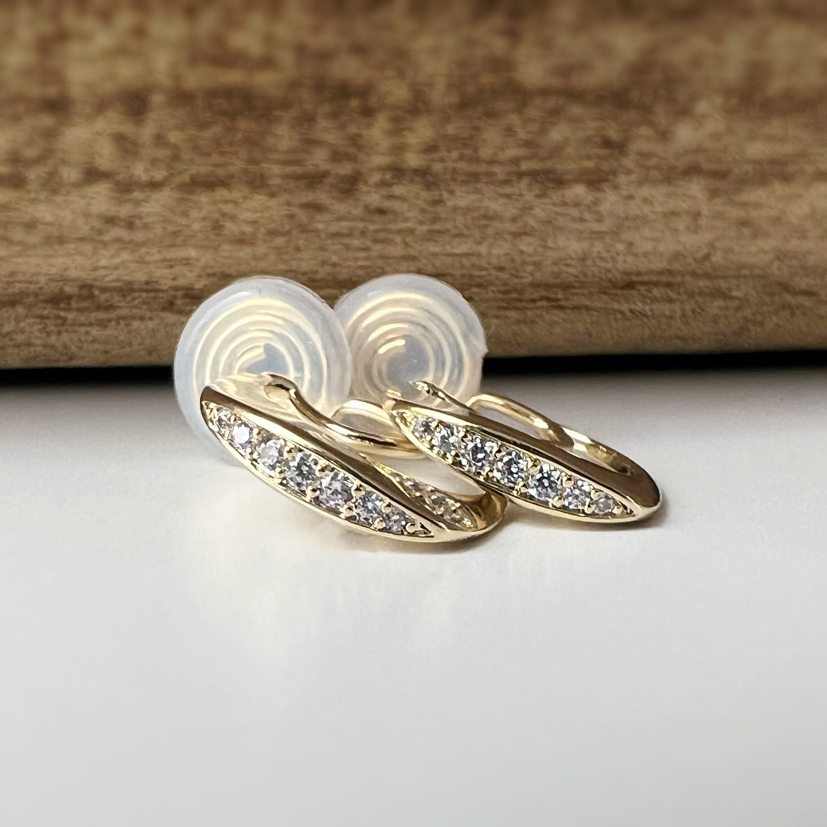 SANS DOULEUR ! Boucles d'oreilles CLIPS U spirale Demi-cercle Mini Pierres Zircon Rond plaqué d'Or. Clips d'oreilles confortable.