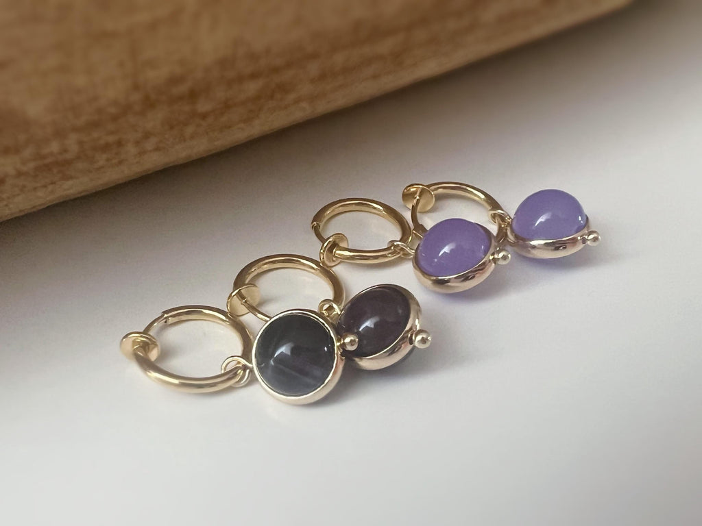 2-EN-1 Boucles d'oreilles CLIPS pendantes anneaux couleur Or perles améthyste violet foncé/ perle calcédoine violet claire Clips créole 13mm