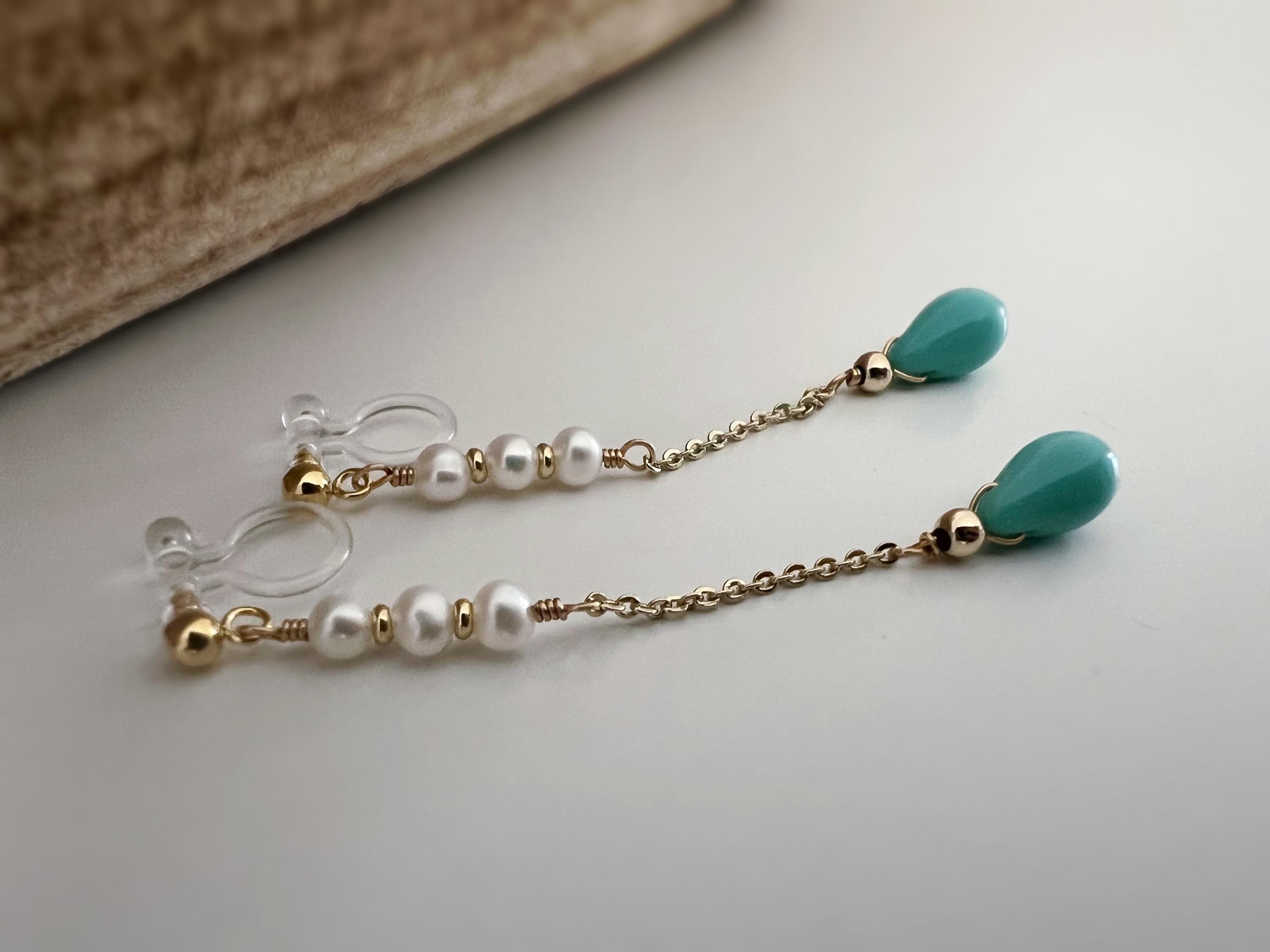 Boucles d'oreilles pendantes CLIPS INVISIBLES couleur Or, Chaîne, Perle goutte d'eau turquoise Perle eau douce blanche, bijoux quotidien.