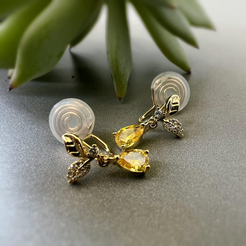 SANS DOULEUR ! Boucles d'oreilles CLIPS U spirale Feuilles Or Zircon goutte d'eau jaune. Clips d'oreilles confortable Boucles Délicates