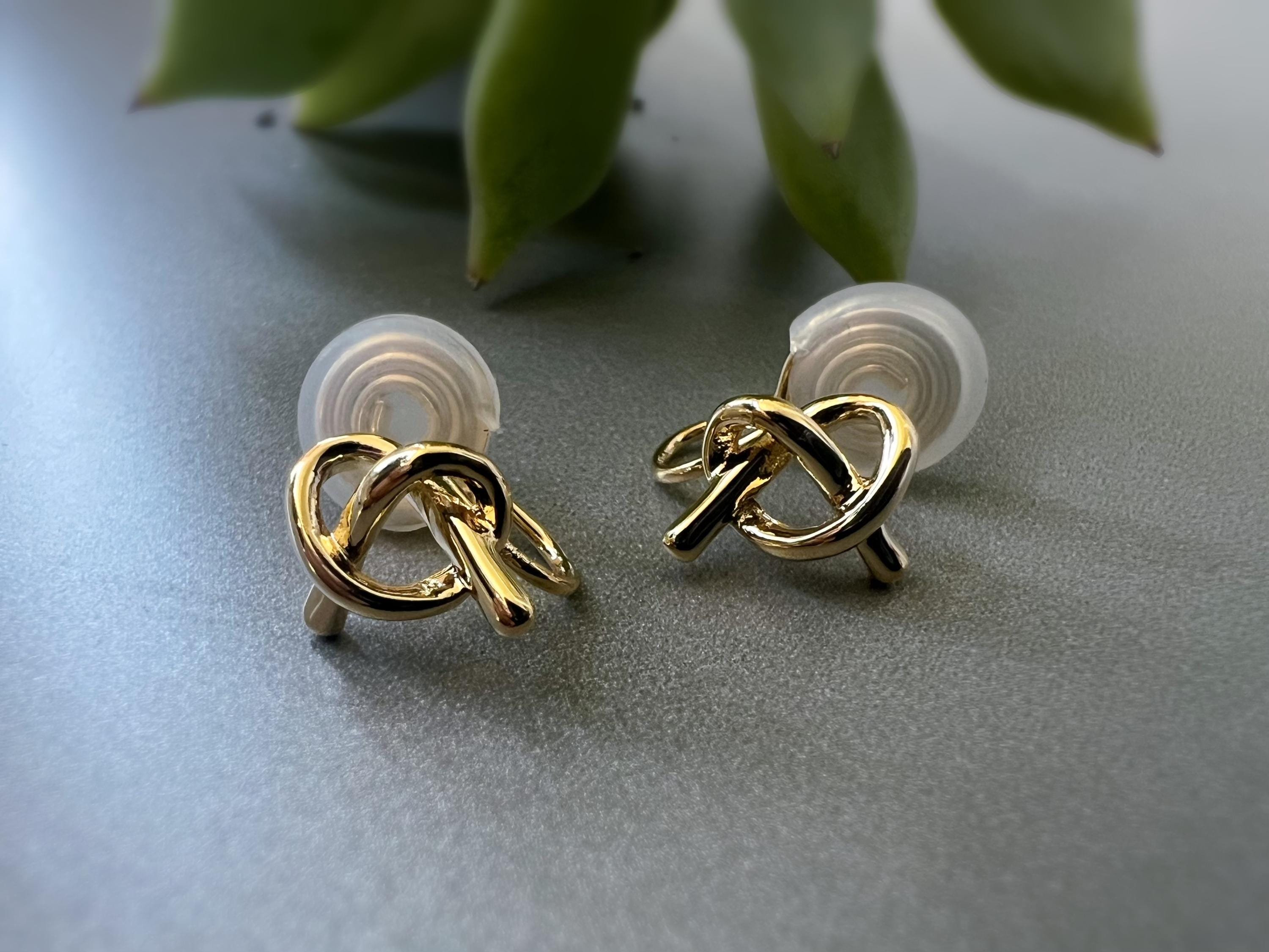 SANS DOULEUR ! Boucles d'oreilles CLIPS U spirale nœud couleur Or / Argent. Clips d'oreilles confortable Boucles Délicates