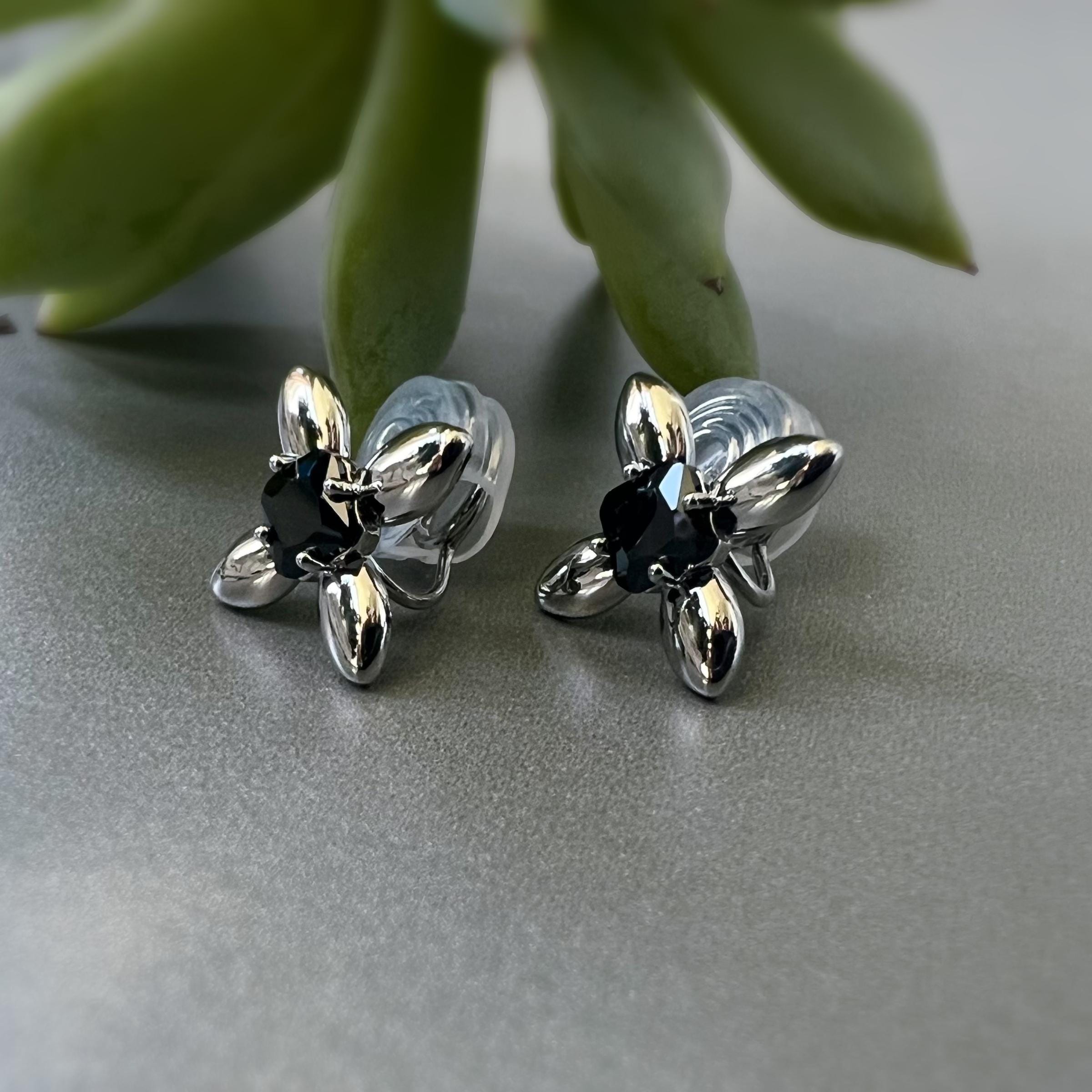 SANS DOULEUR ! Boucles d'oreilles CLIPS U spirale Fleur Croix Argent Zircon carré noirs. Clips d'oreilles confortable Boucles Délicates