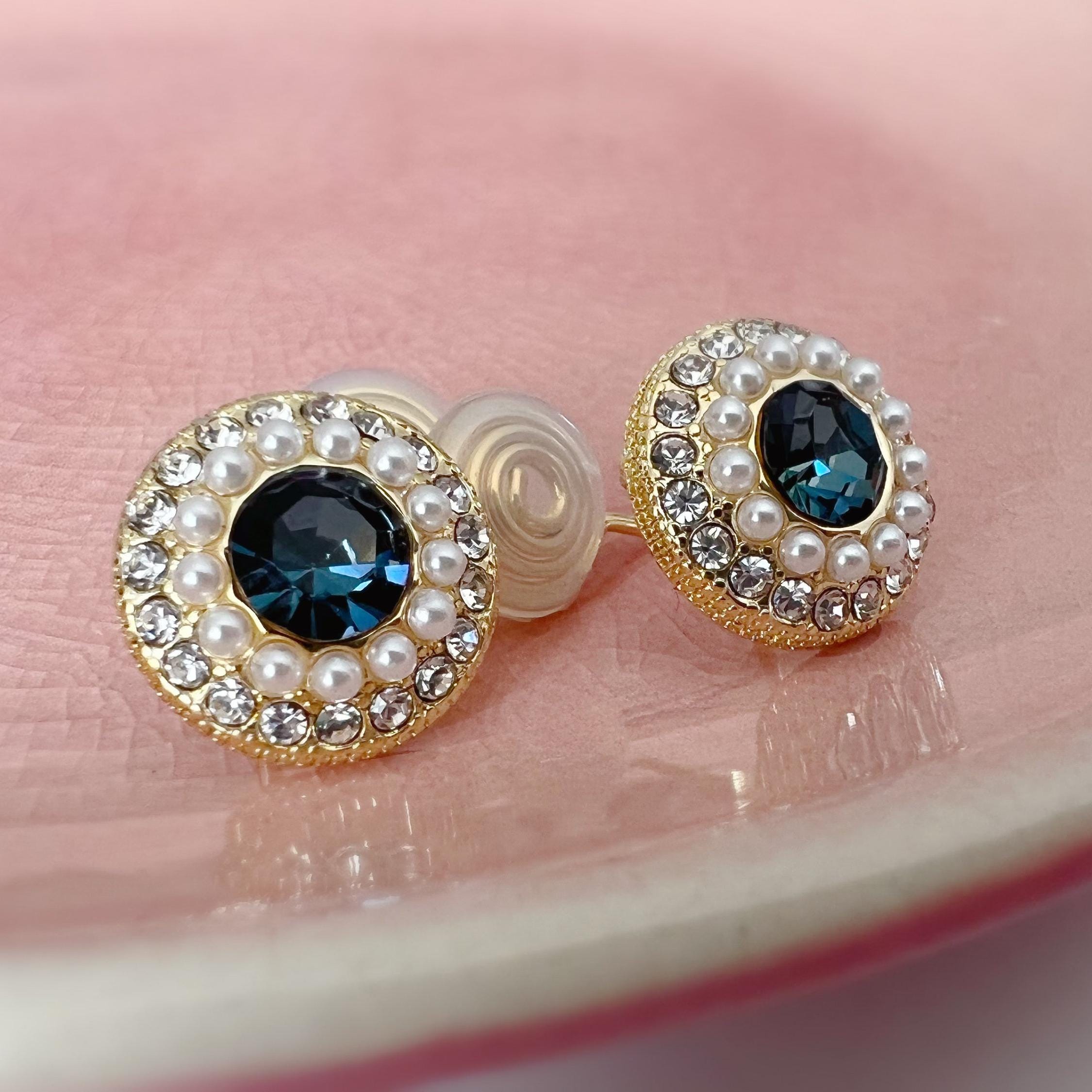 SANS DOULEUR ! Boucles d'oreilles CLIPS U spirale Perle bleue foncée mini perle blanche Zircon. Clips confortable Délicates plaqué d'or 14K