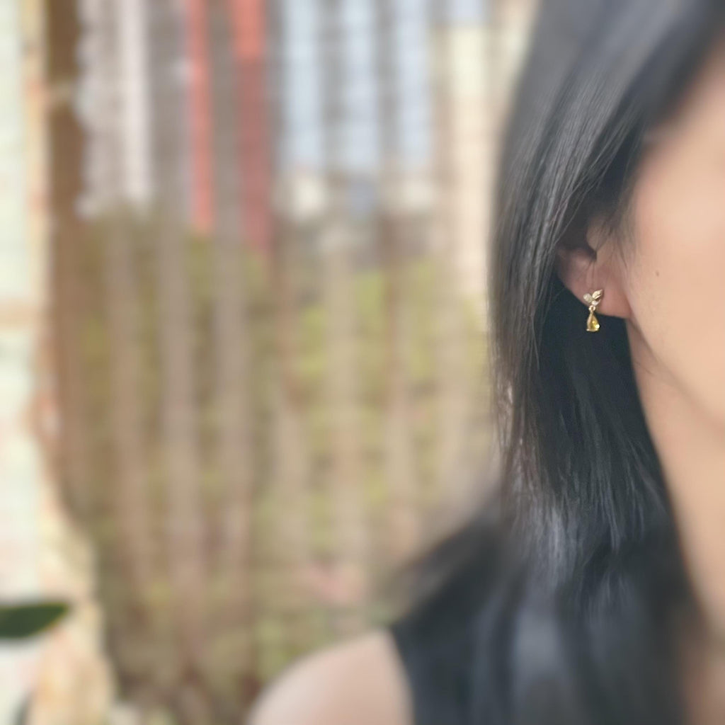 SANS DOULEUR ! Boucles d'oreilles CLIPS U spirale Feuilles Or Zircon goutte d'eau jaune. Clips d'oreilles confortable Boucles Délicates