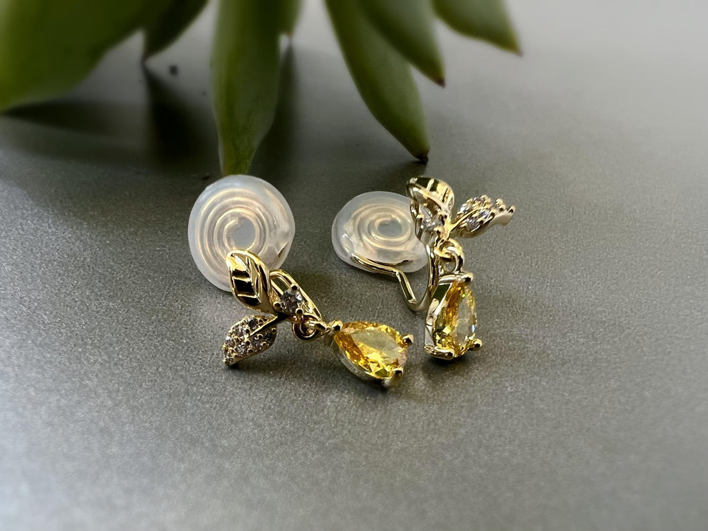 SANS DOULEUR ! Boucles d'oreilles CLIPS U spirale Feuilles Or Zircon goutte d'eau jaune. Clips d'oreilles confortable Boucles Délicates