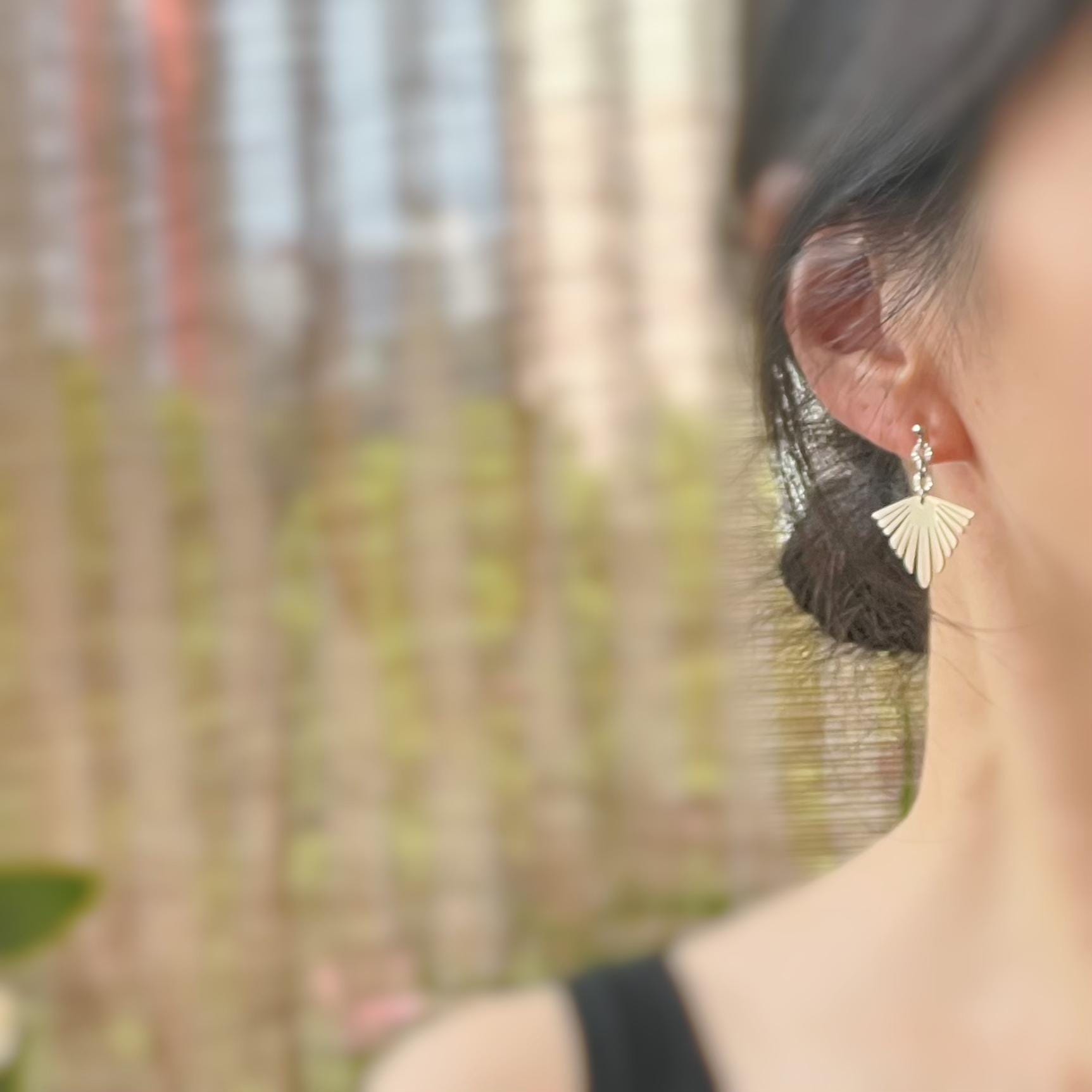 Boucles d'oreilles Clips INVISIBLES pendantes Chaîne tournesol pendentif bohème en acier inoxydable argent Clips confortable