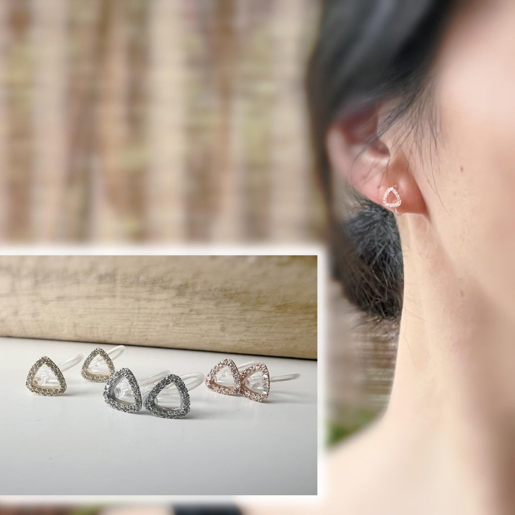 Mini CLIPS d'oreilles invisibles Mini Triangle Zircon Or /Argent /Or rose. Boucles d'oreilles clips confortable délicat minimaliste