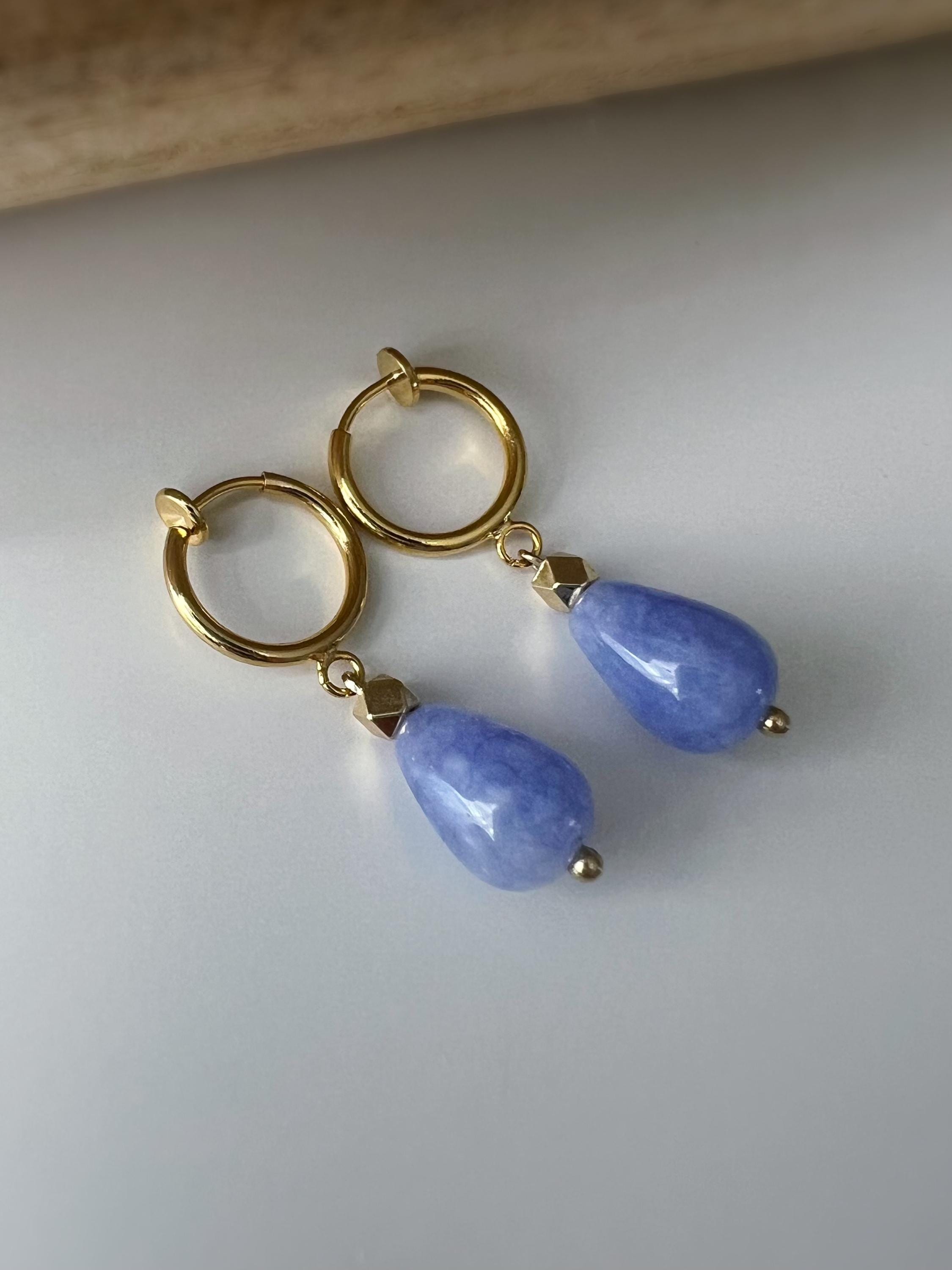 Boucles d'oreille CLIPS pendants anneaux Créoles doré avec Perle goutte d'eau Calcédoine bleu. Bijoux quotidien Anneaux 1.3cm