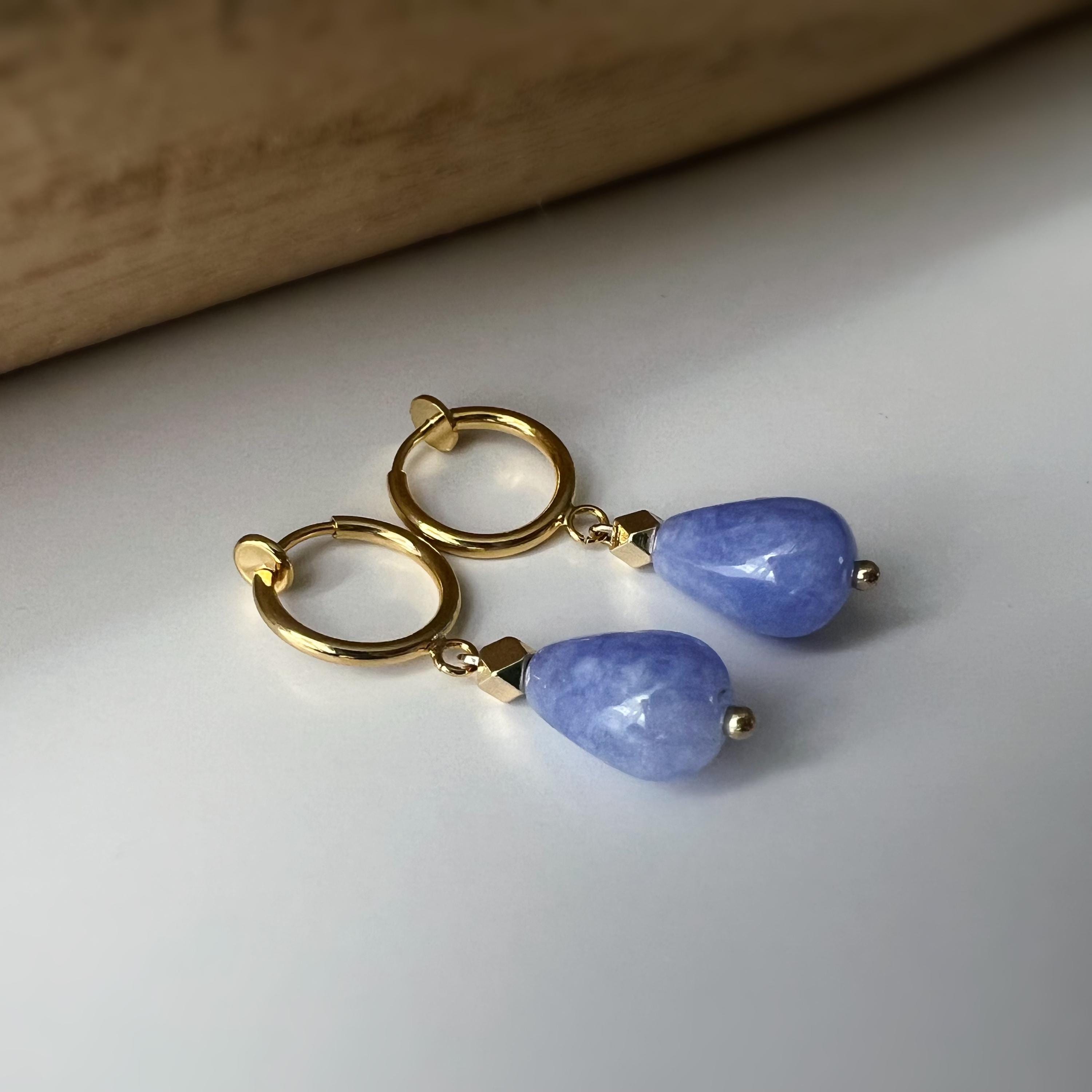 Boucles d'oreille CLIPS pendants anneaux Créoles doré avec Perle goutte d'eau Calcédoine bleu. Bijoux quotidien Anneaux 1.3cm
