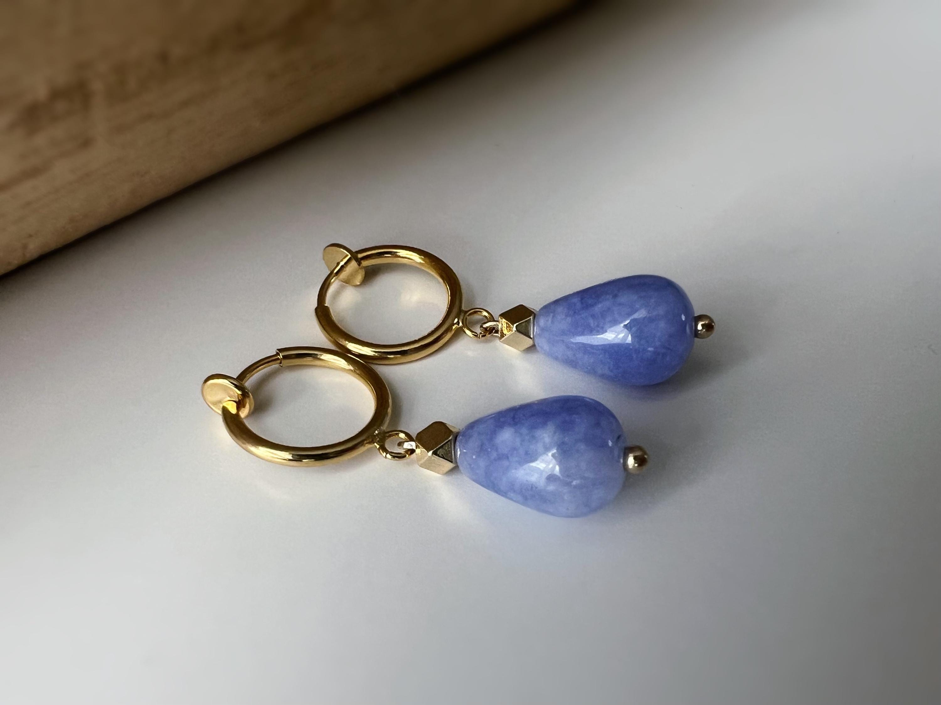 Boucles d'oreille CLIPS pendants anneaux Créoles doré avec Perle goutte d'eau Calcédoine bleu. Bijoux quotidien Anneaux 1.3cm