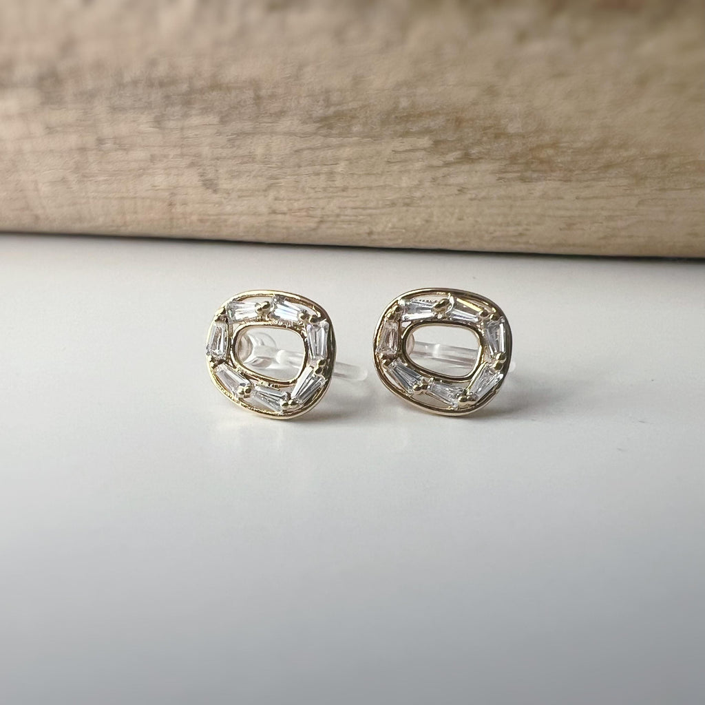 Boucles d'oreilles Clips INVISIBLES Mini ovale or zircon, Clips d'oreilles confortable bijoux minimaliste quotidien.